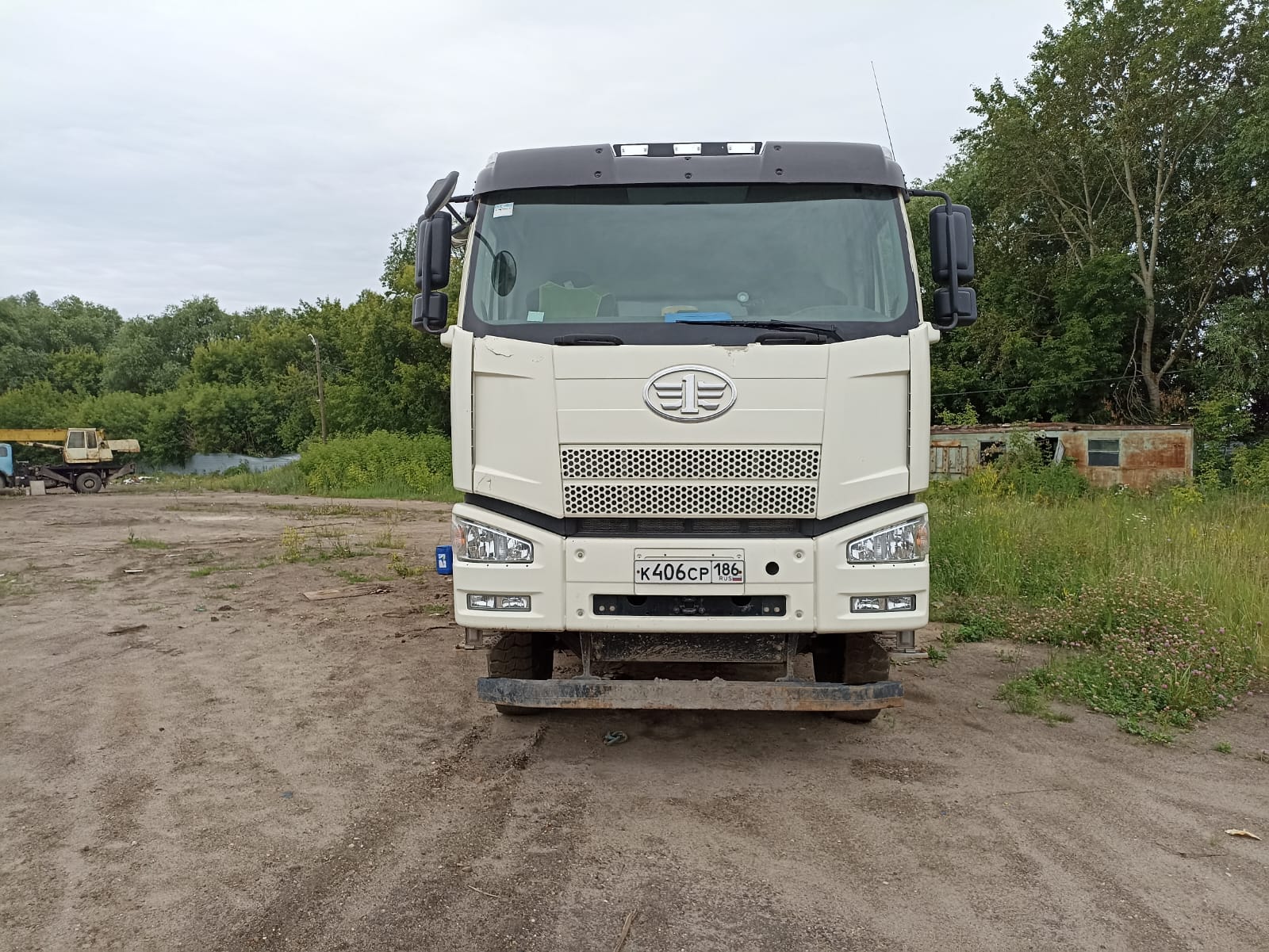 J6 8x4 Самосвал