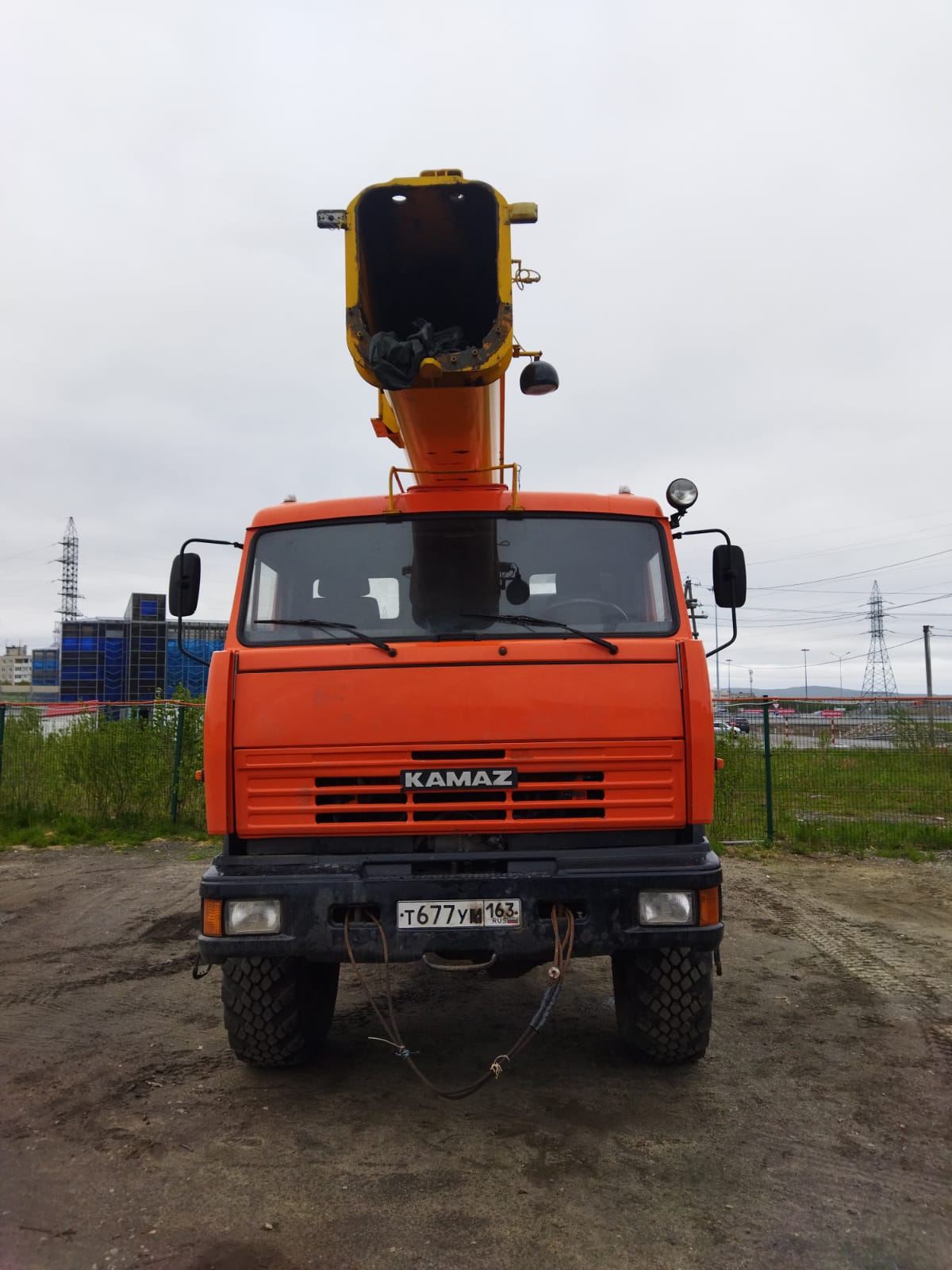 КС-45717К* на шасси КамАЗ 43118 6x6 Автокран