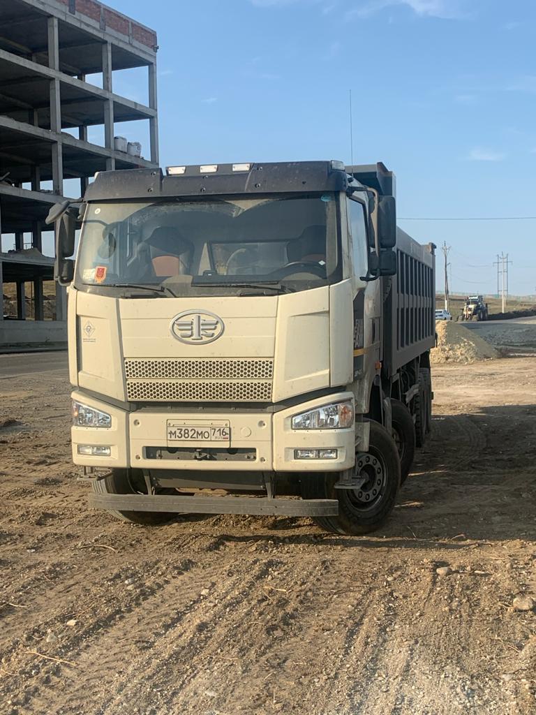 J6 8x4 Самосвал