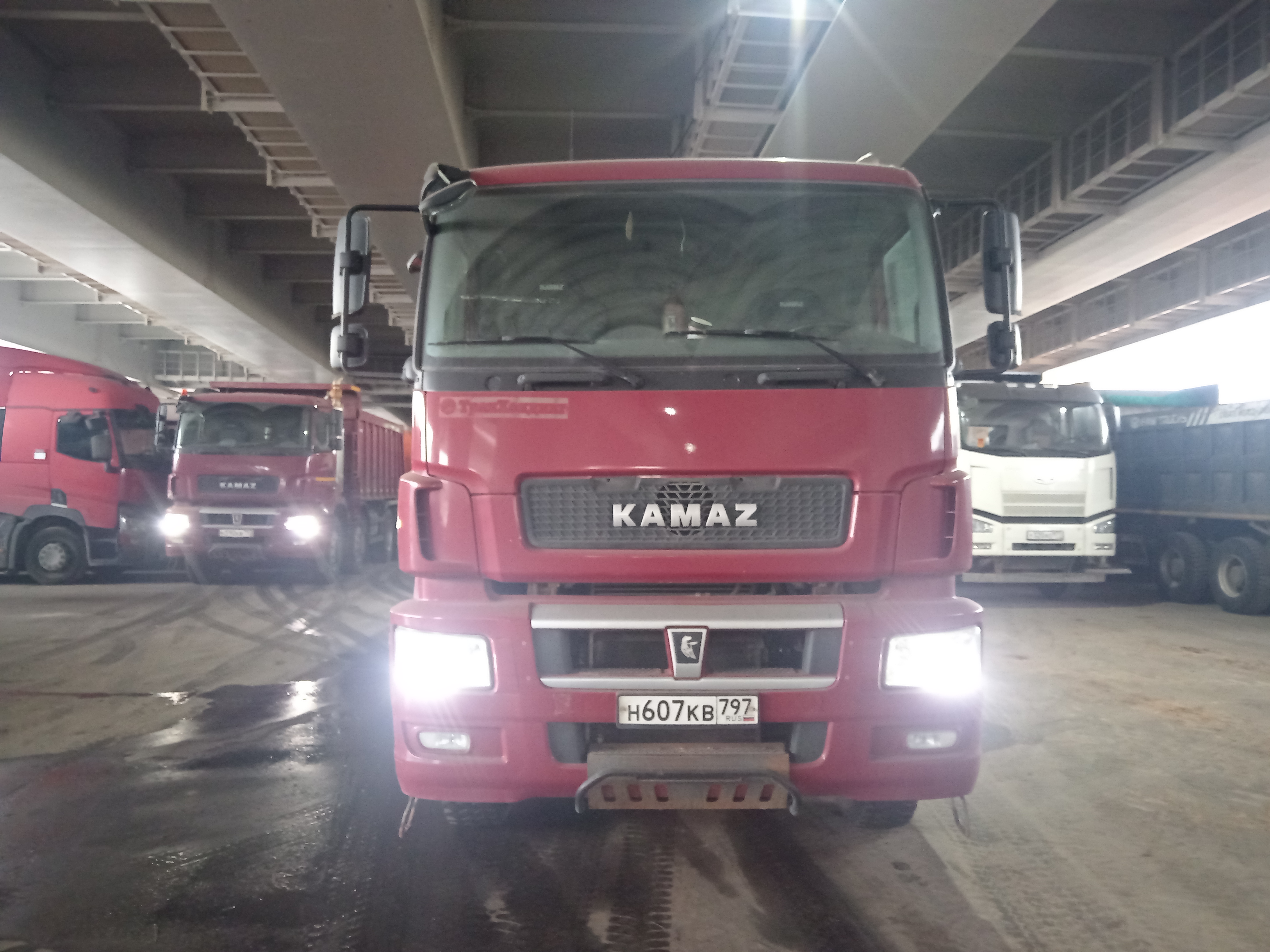 65801 8x4 Самосвал