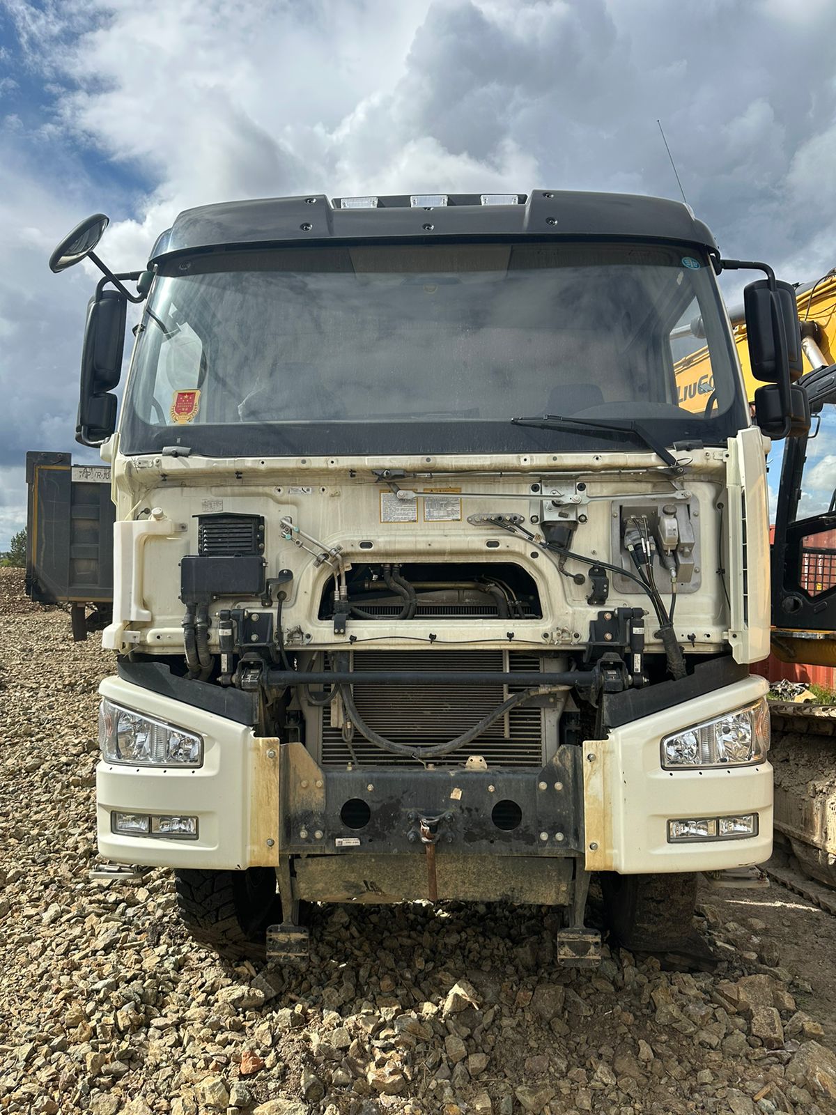 J6 6x4 Самосвал