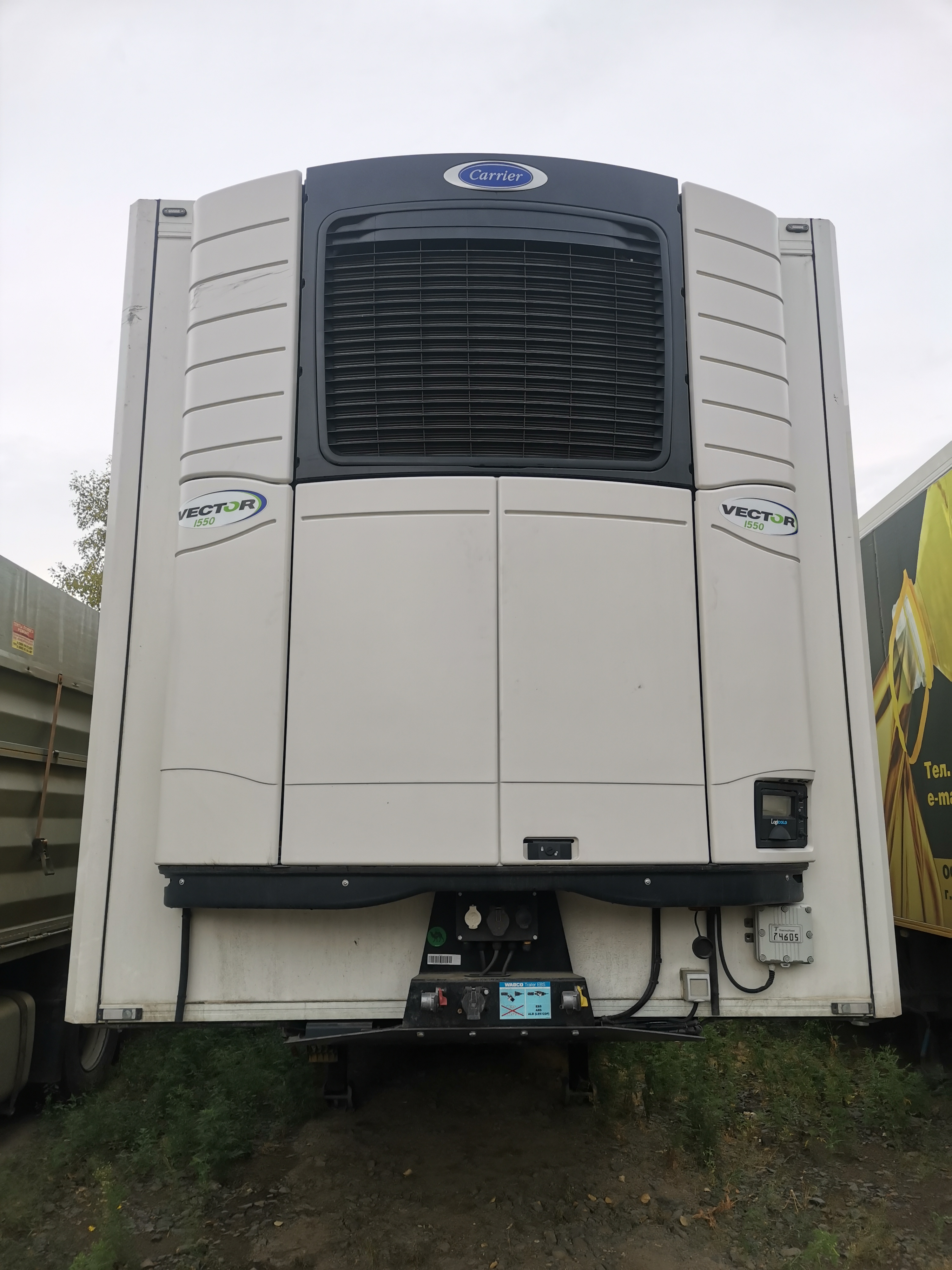 93W000 Полуприцеп изотермический/рефрижератор