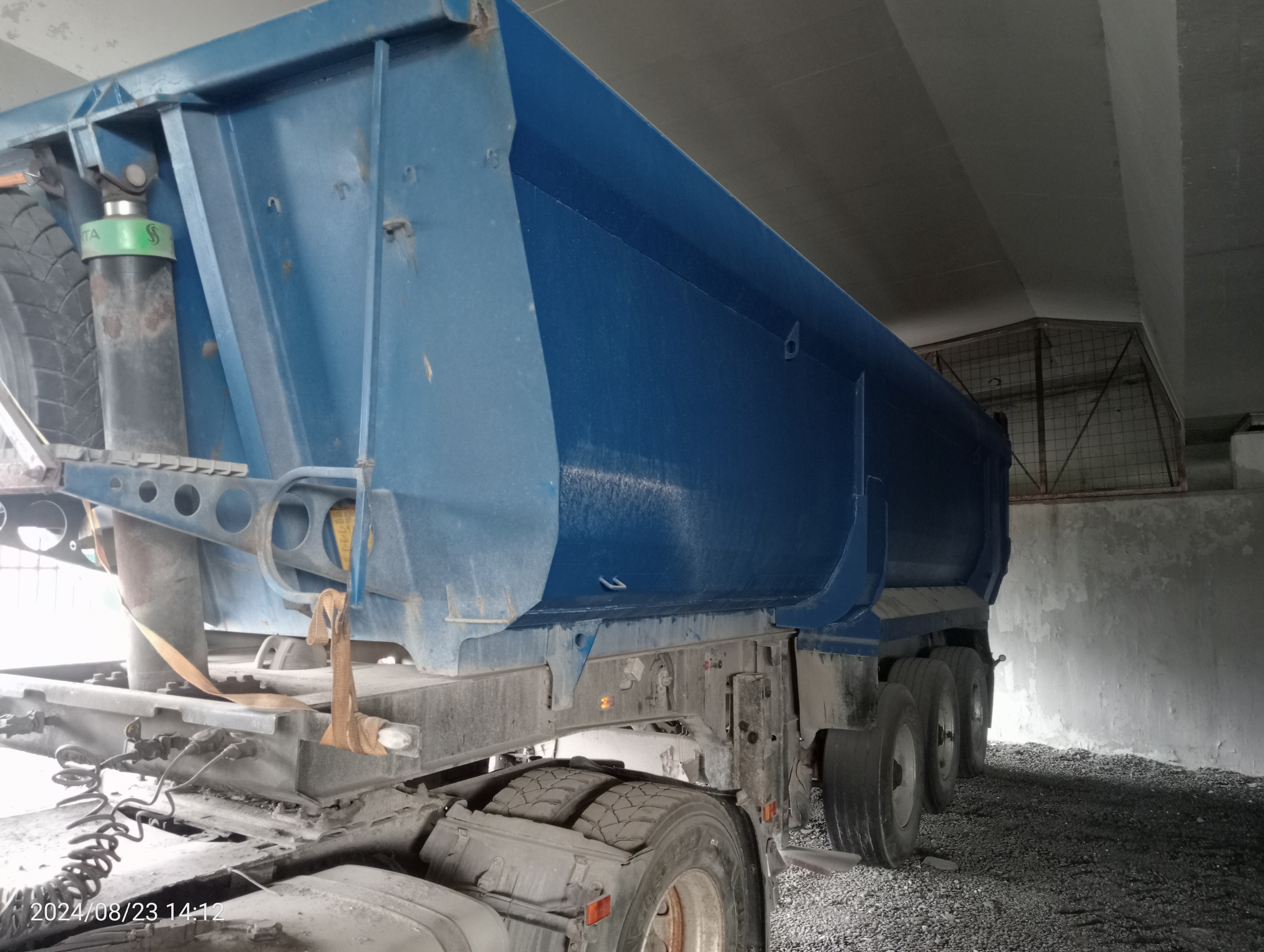 9523 Полуприцеп самосвальный