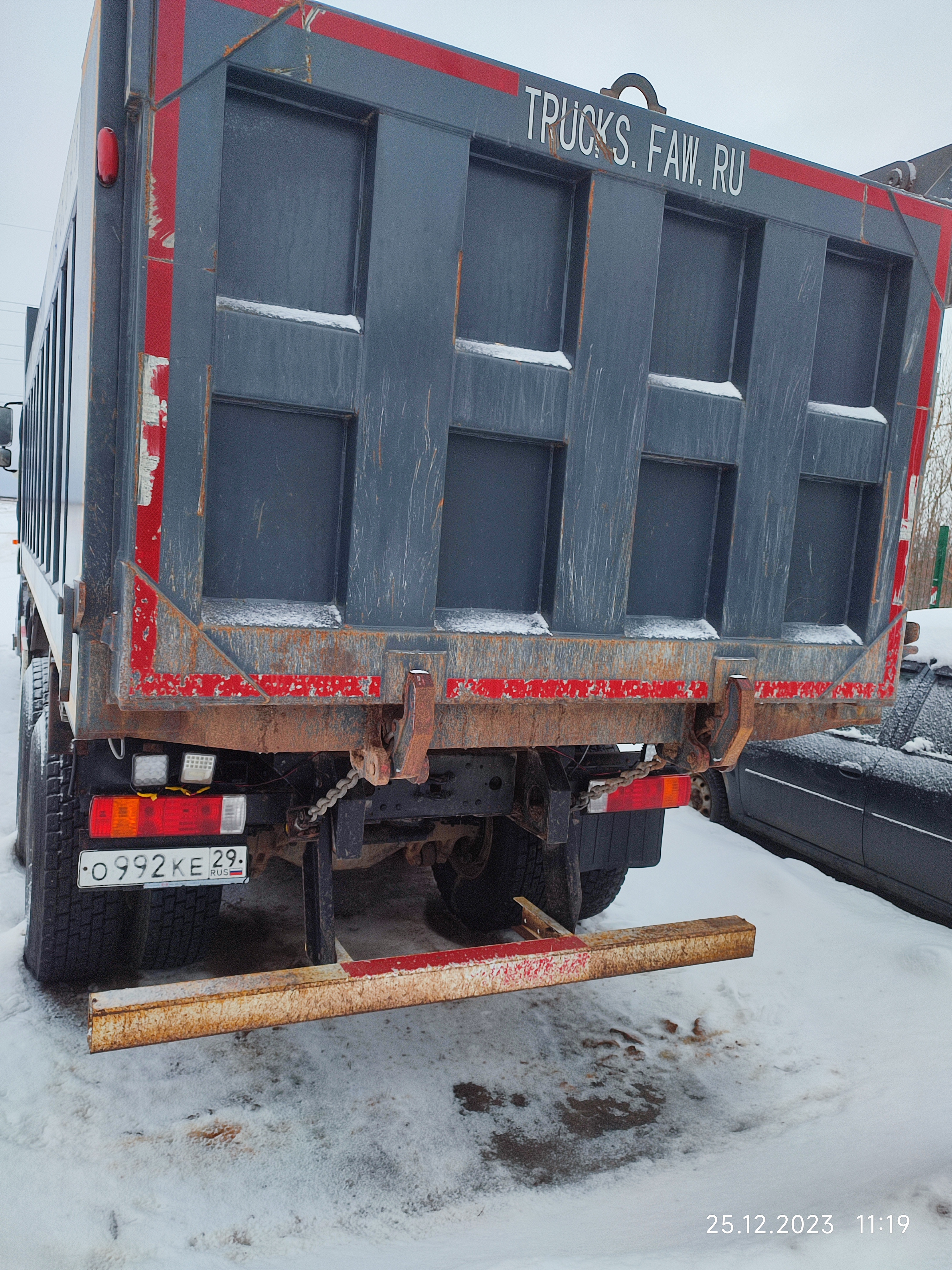 CA 3310 8x4 Самосвал