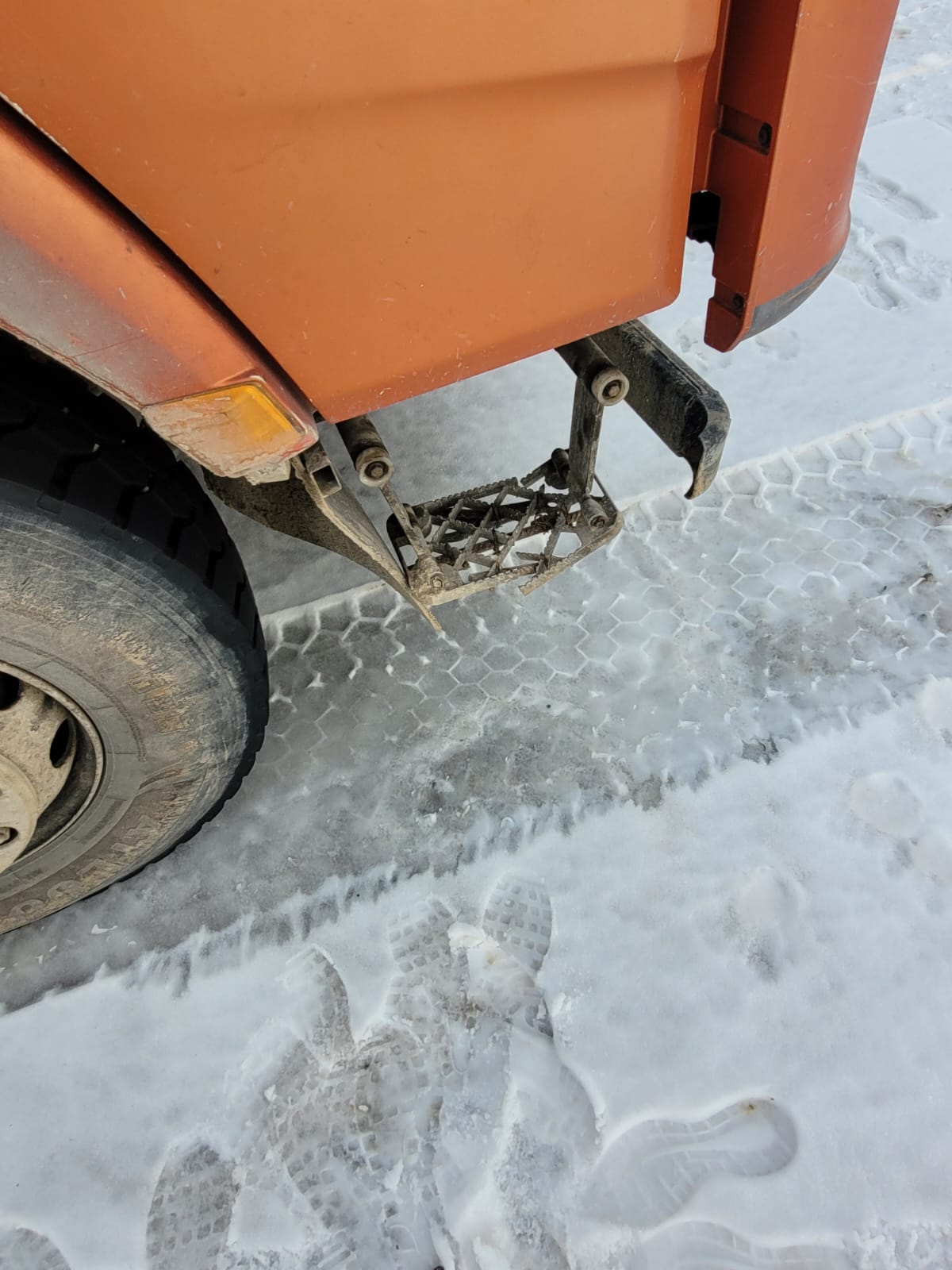 SX* 8x4 Самосвал