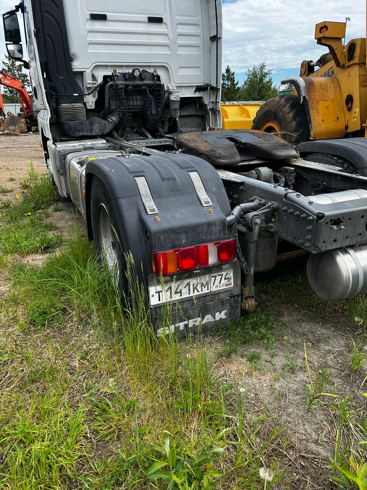 C7H 4x2 Седельный тягач