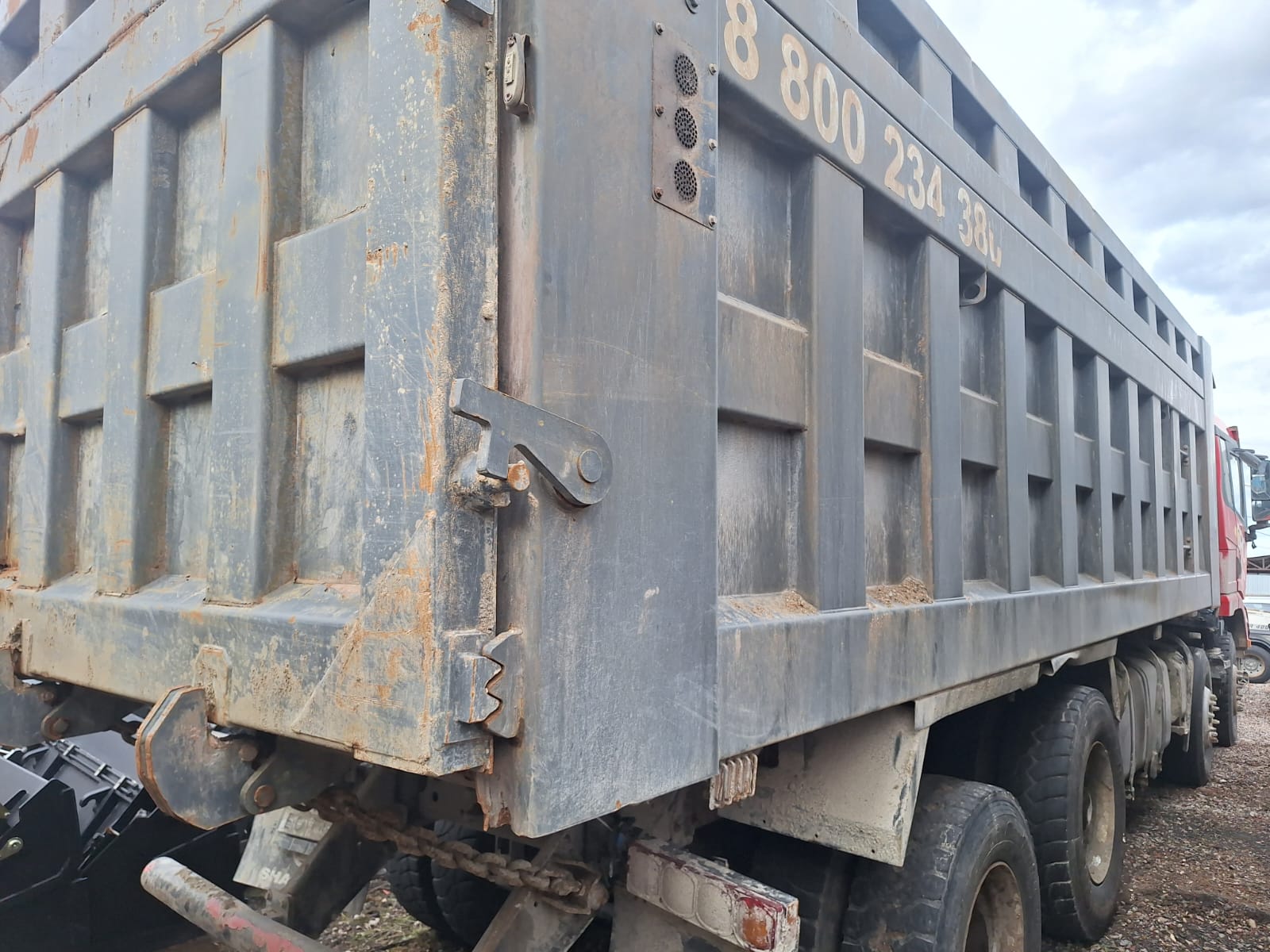 SX* 8x4 Самосвал