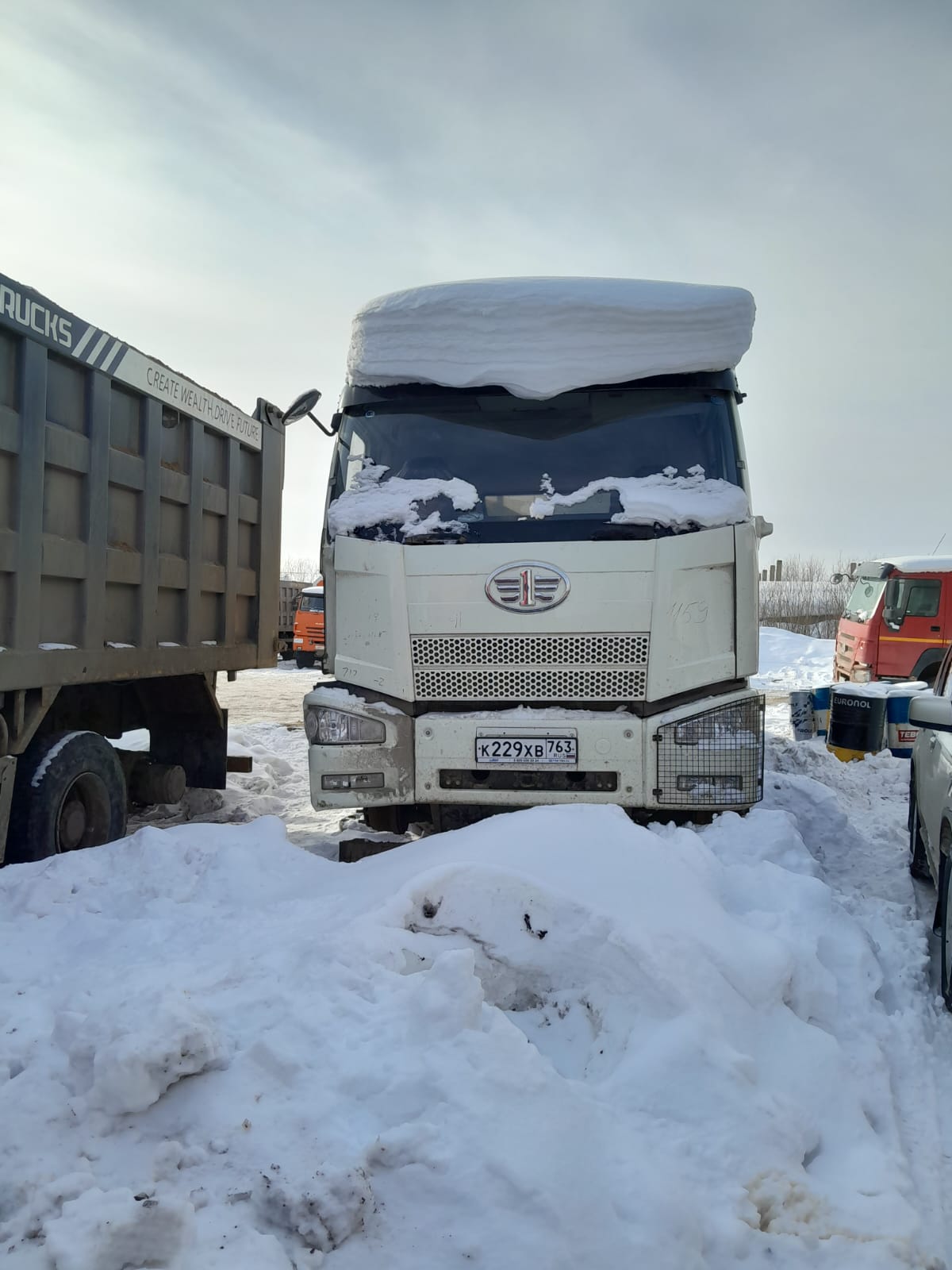 CA 3310 8x4 Самосвал