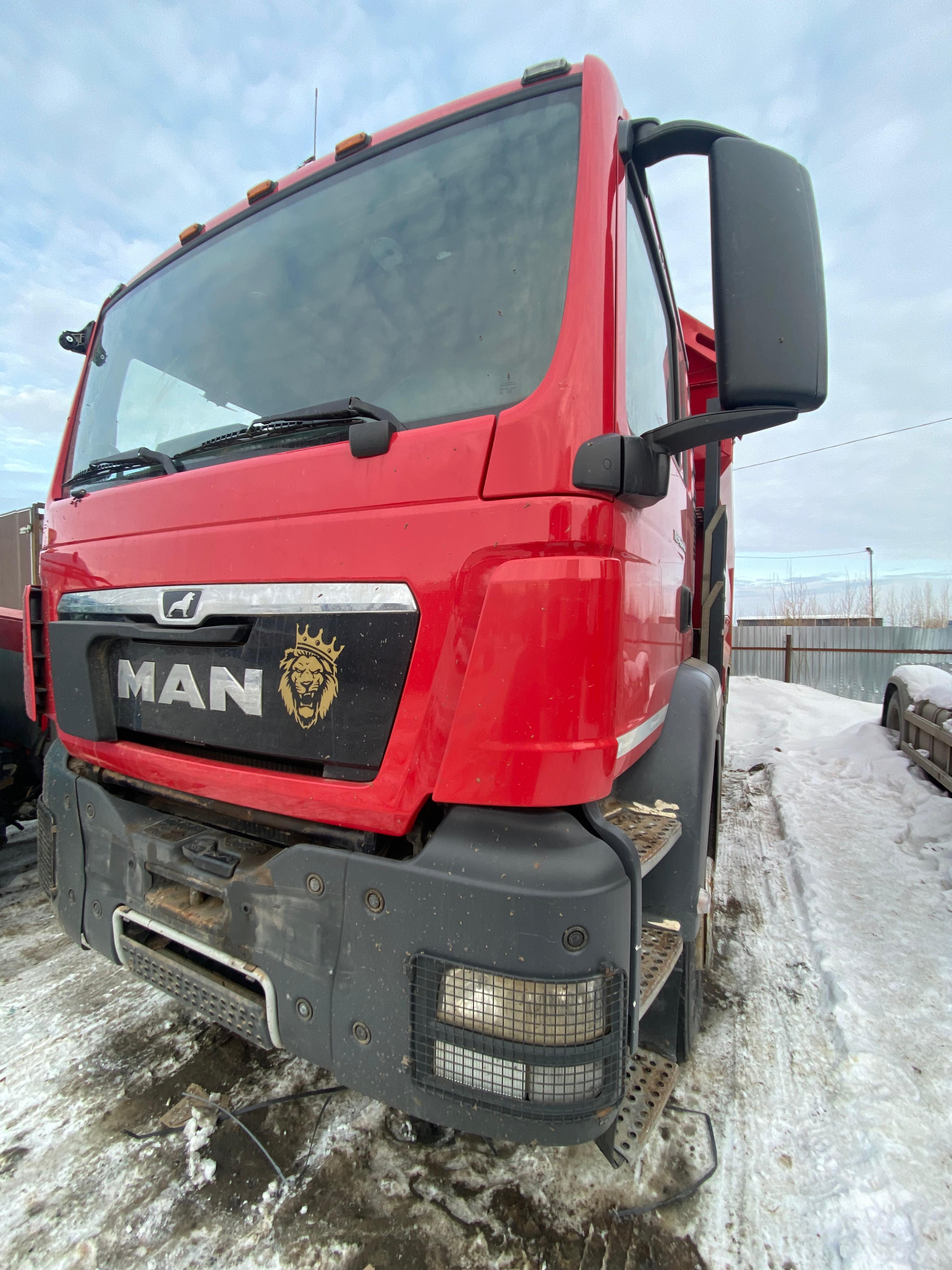 6582* на шасси MAN TGS 8x4 Самосвал