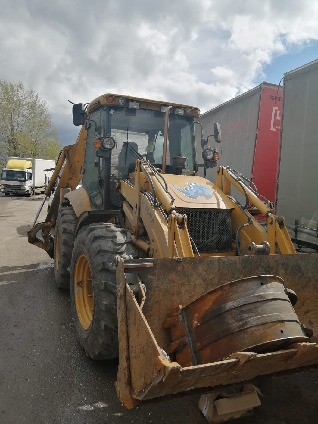 XG765* Экскаватор-погрузчик