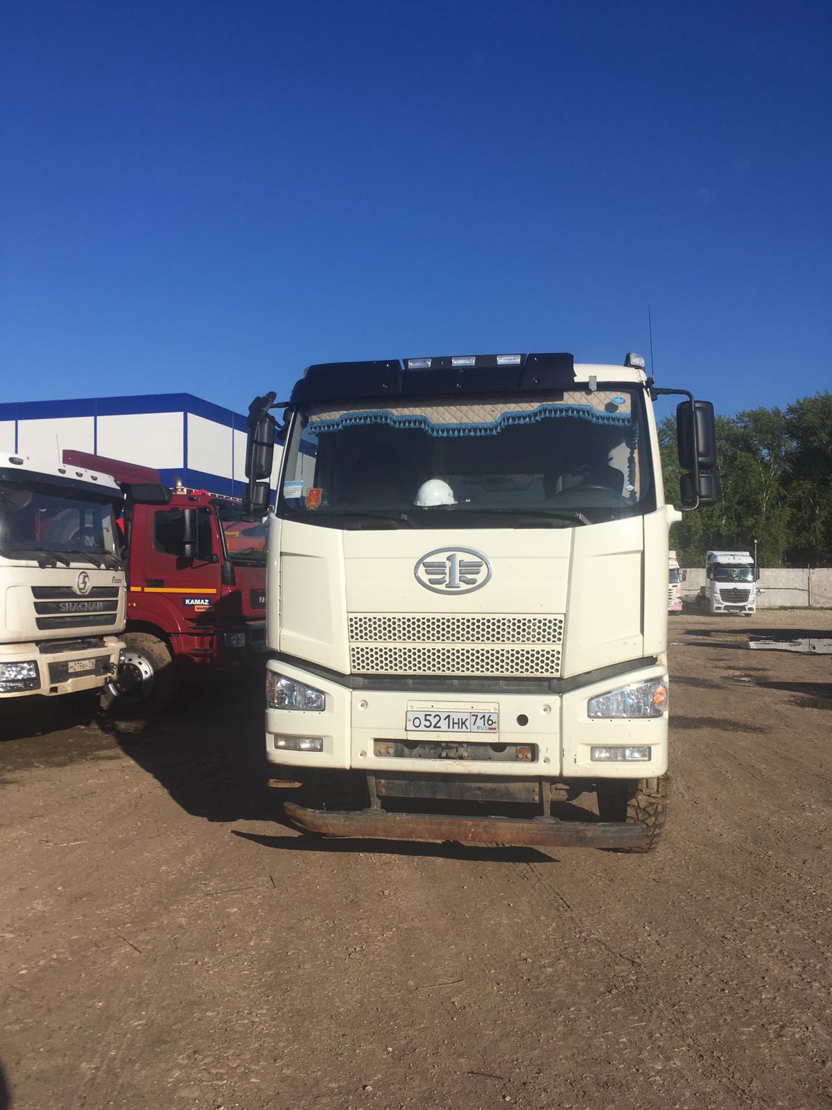 J6 8x4 Самосвал
