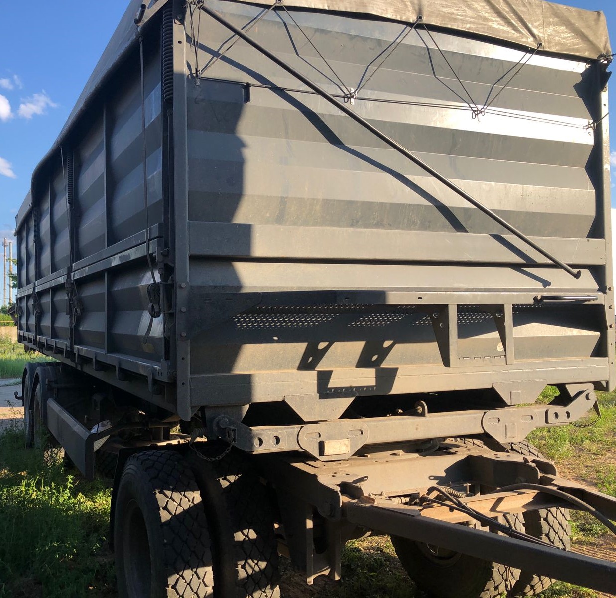 8785* Прицеп зерновоз