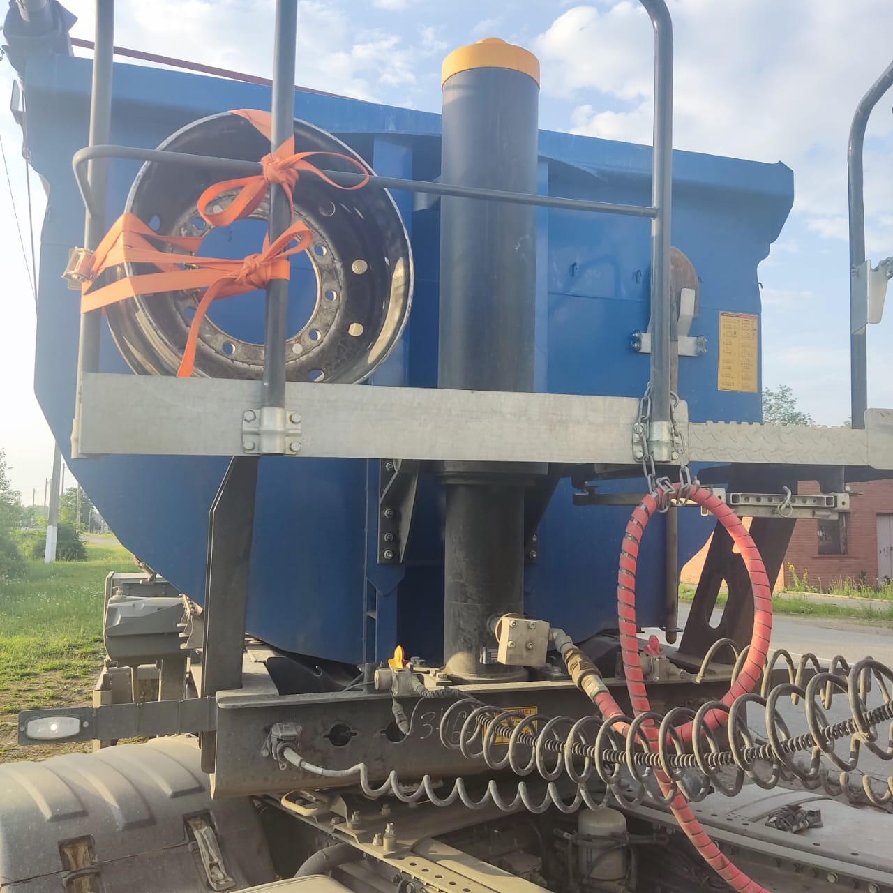 95892 Полуприцеп самосвальный