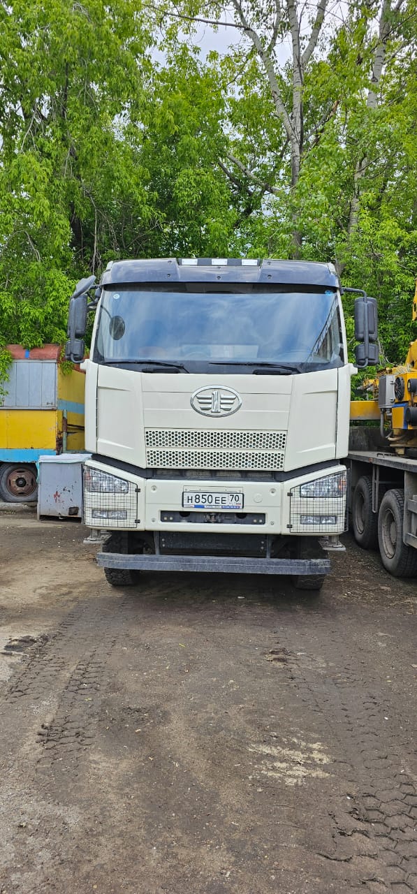 J6 8x4 Самосвал
