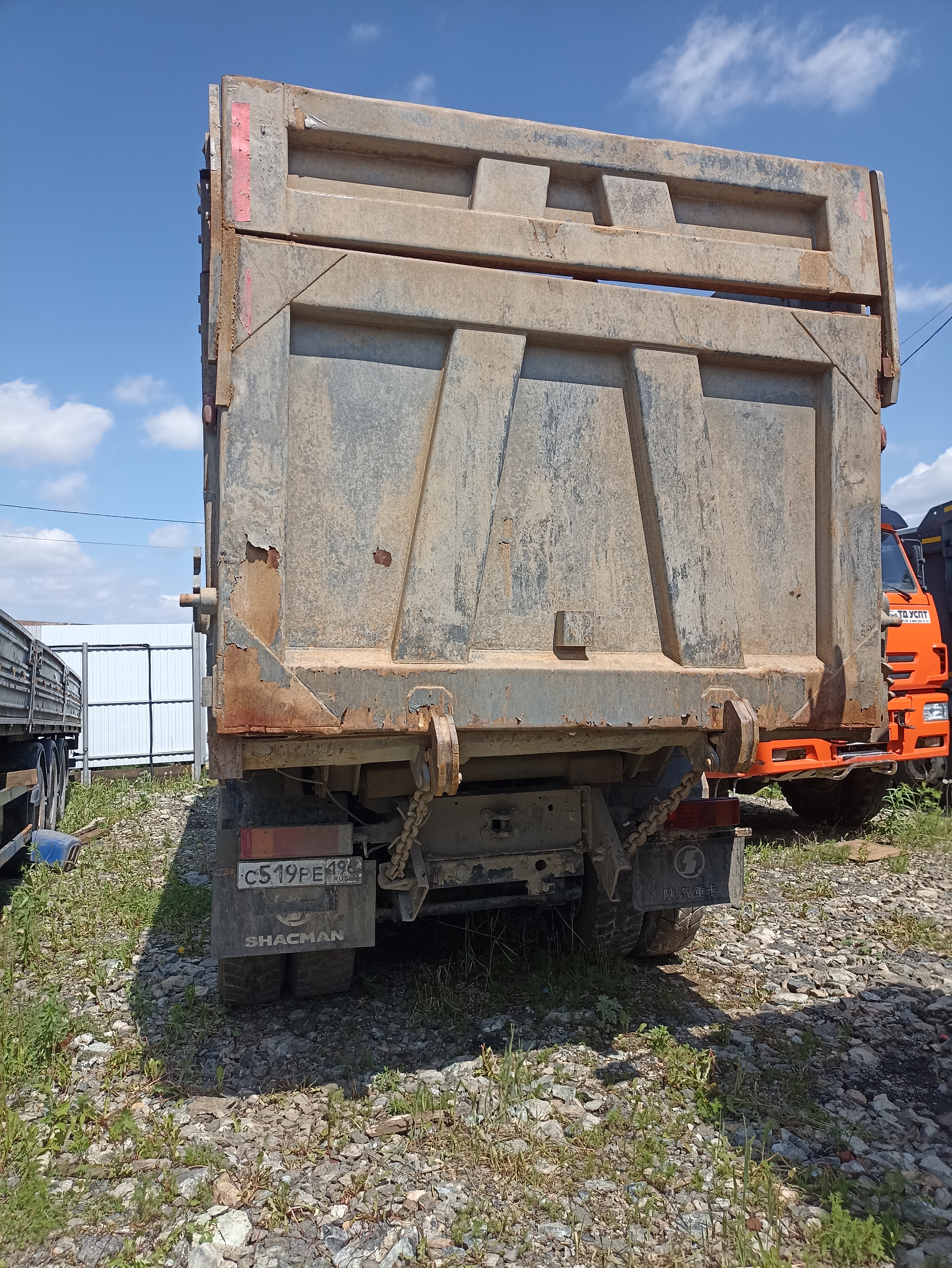 SX* 8x4 Самосвал