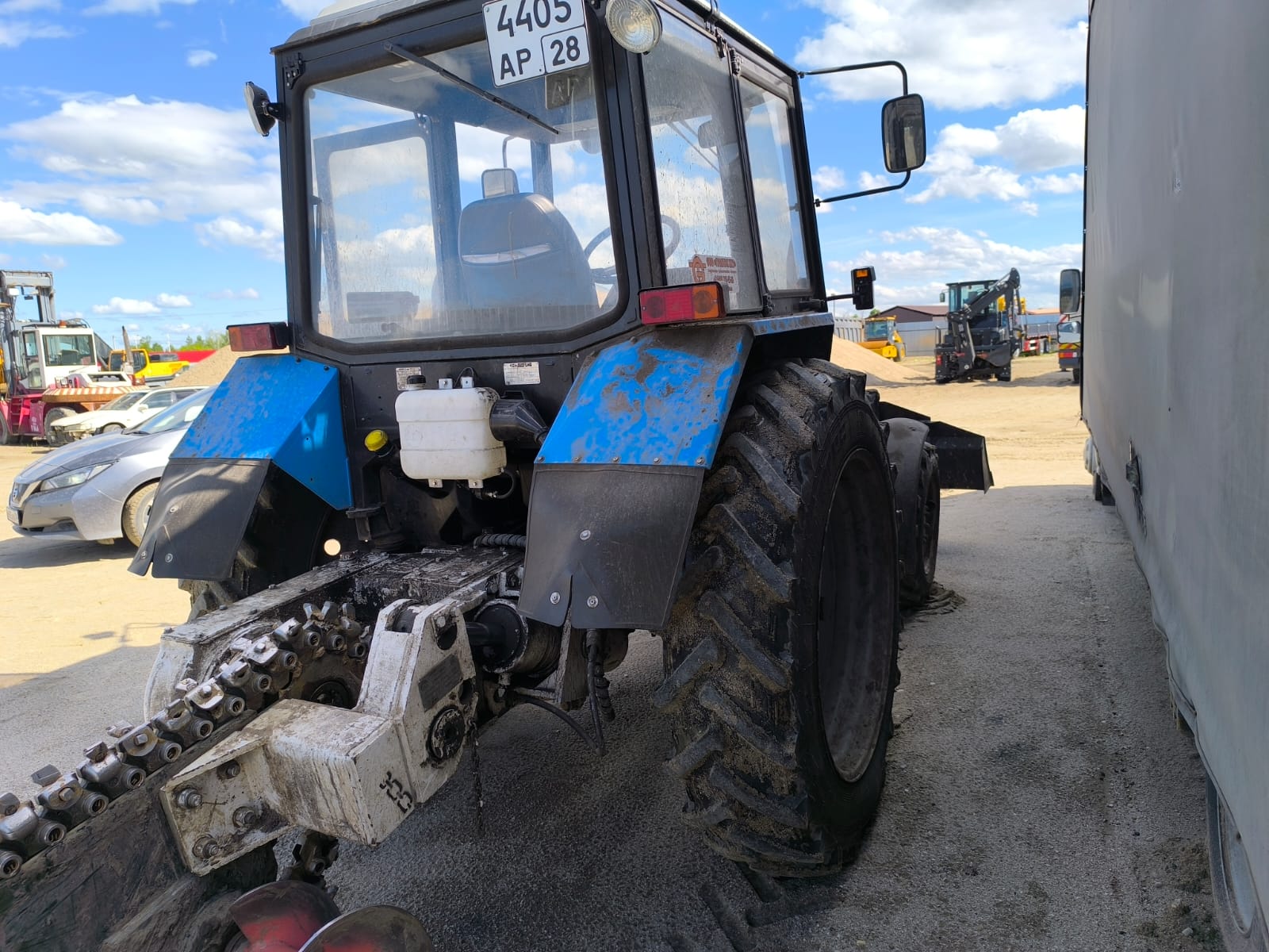 ДЭМ 150 на базе Беларус 82.1 Траншеекопатель