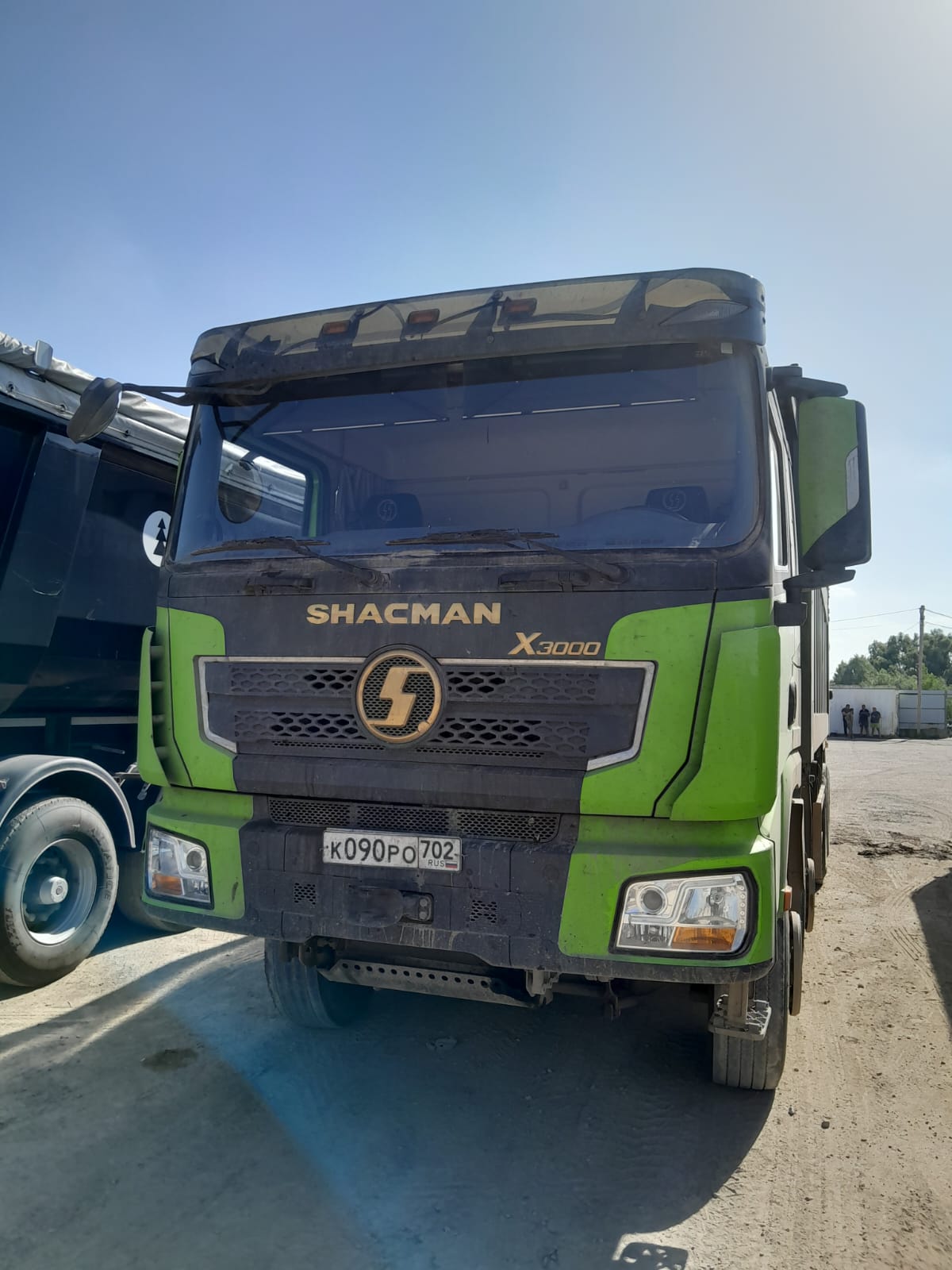 SX* 8x4 Самосвал