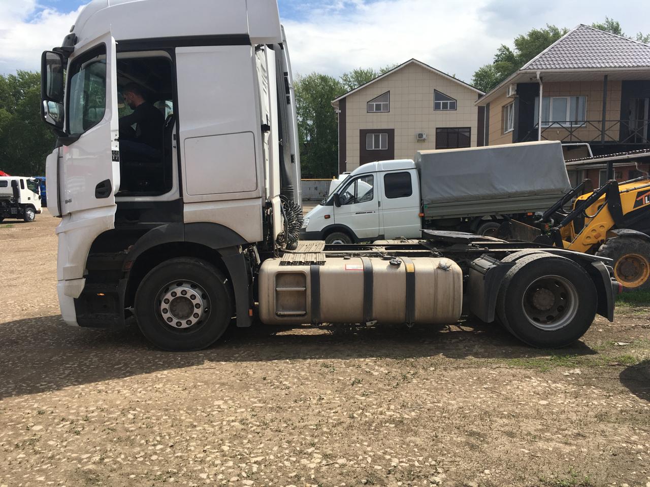 ACTROS 4x2 Седельный тягач