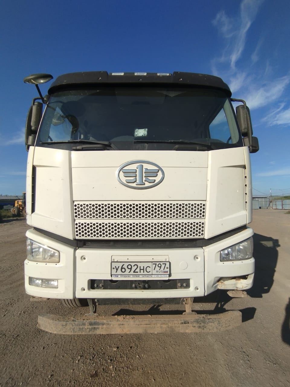 J6 8x4 Самосвал
