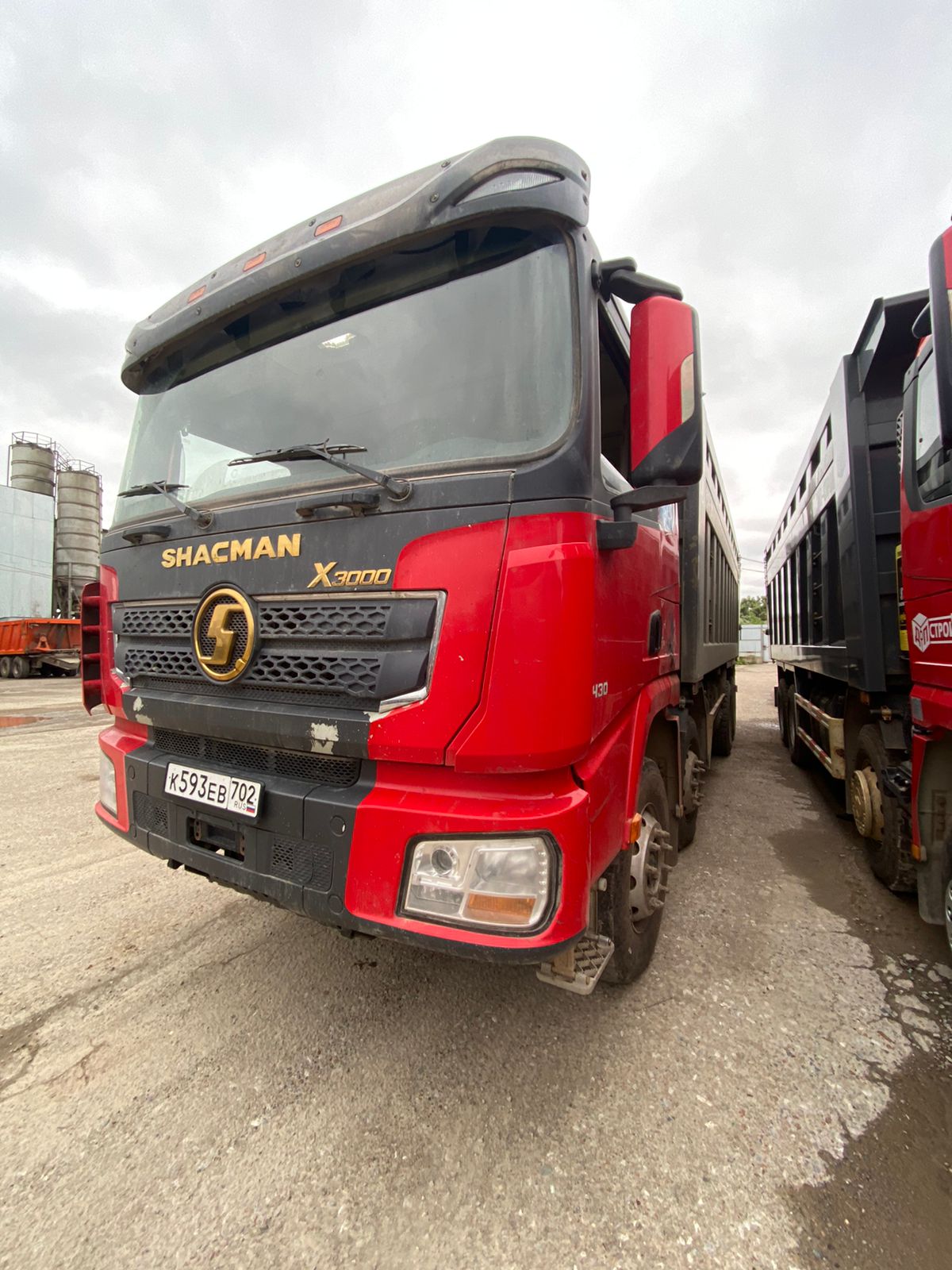 SX* 8x4 Самосвал