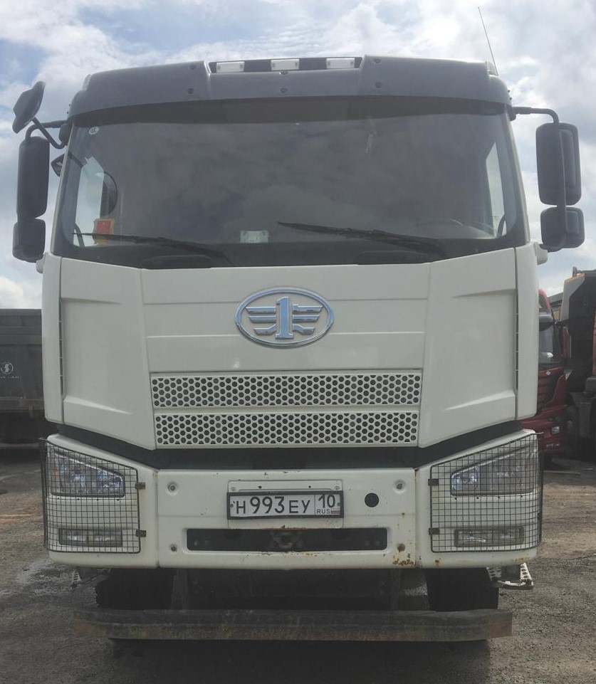 J6 8x4 Самосвал