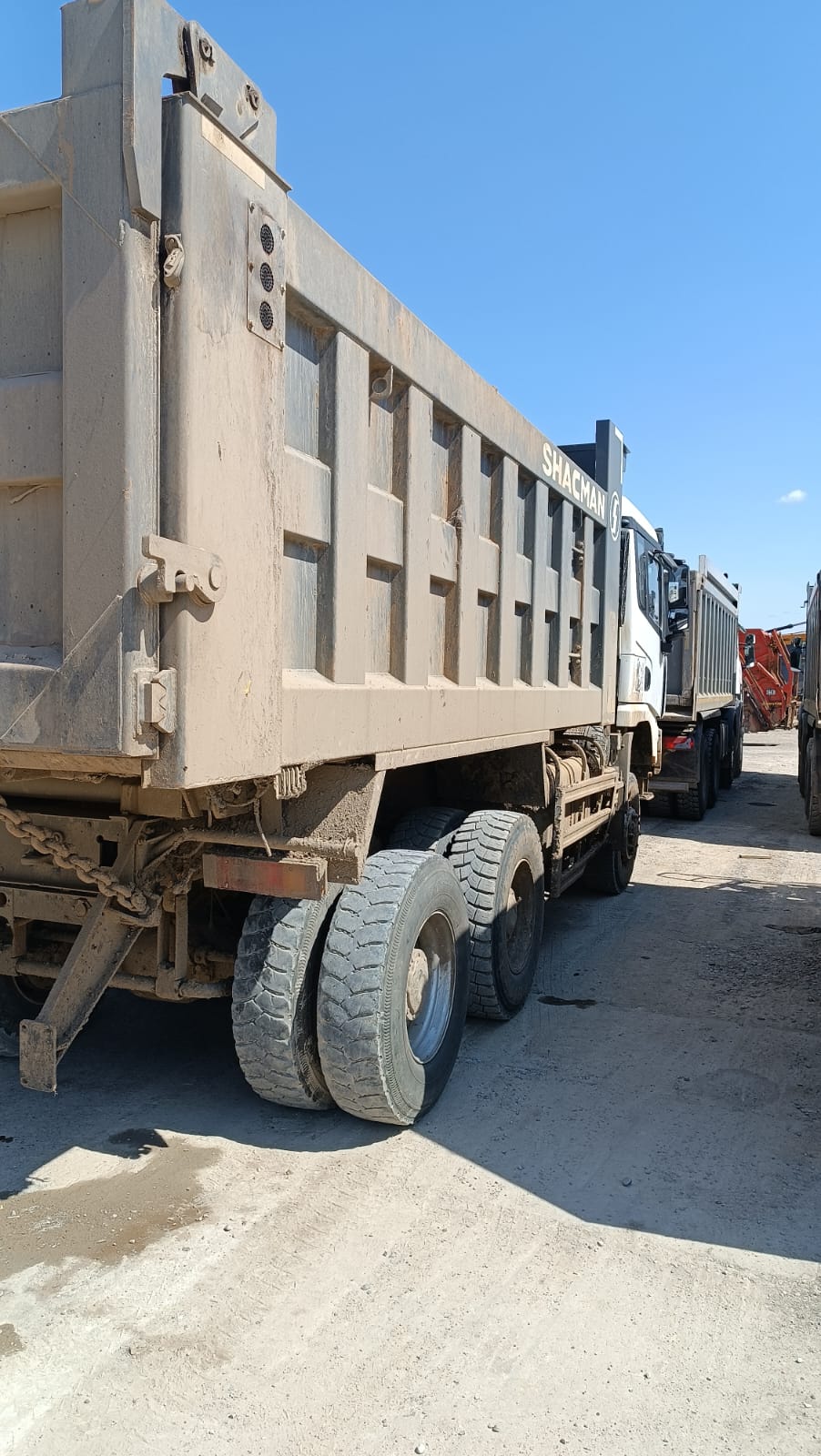 SX* 6x6 Самосвал