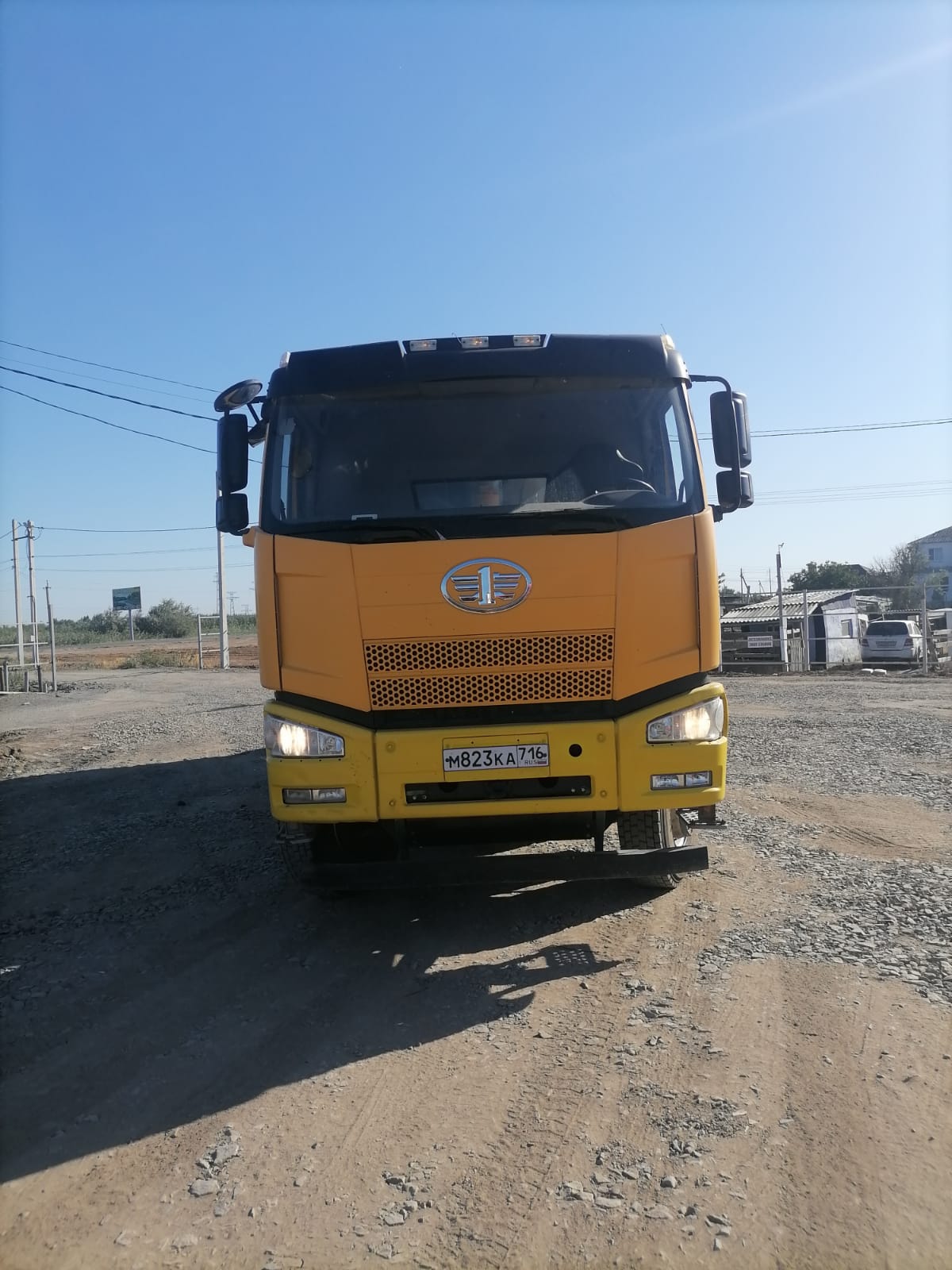 J6 8x4 Самосвал