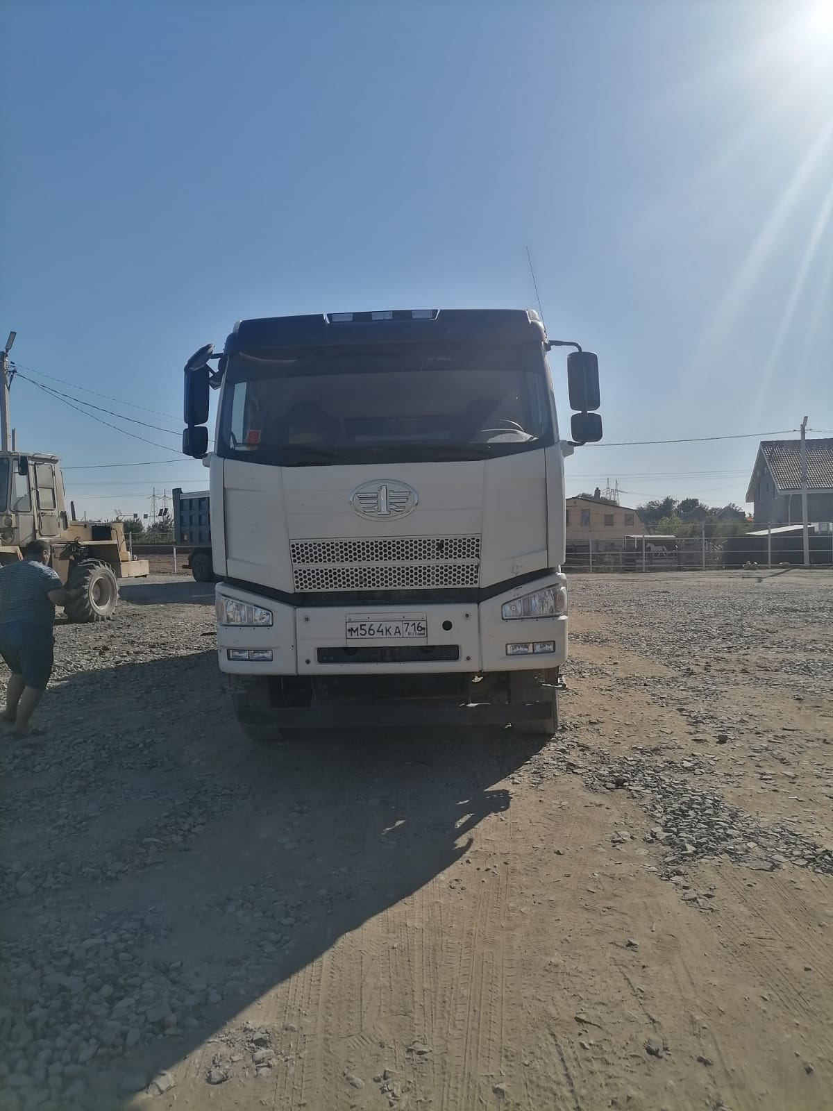 J6 8x4 Самосвал