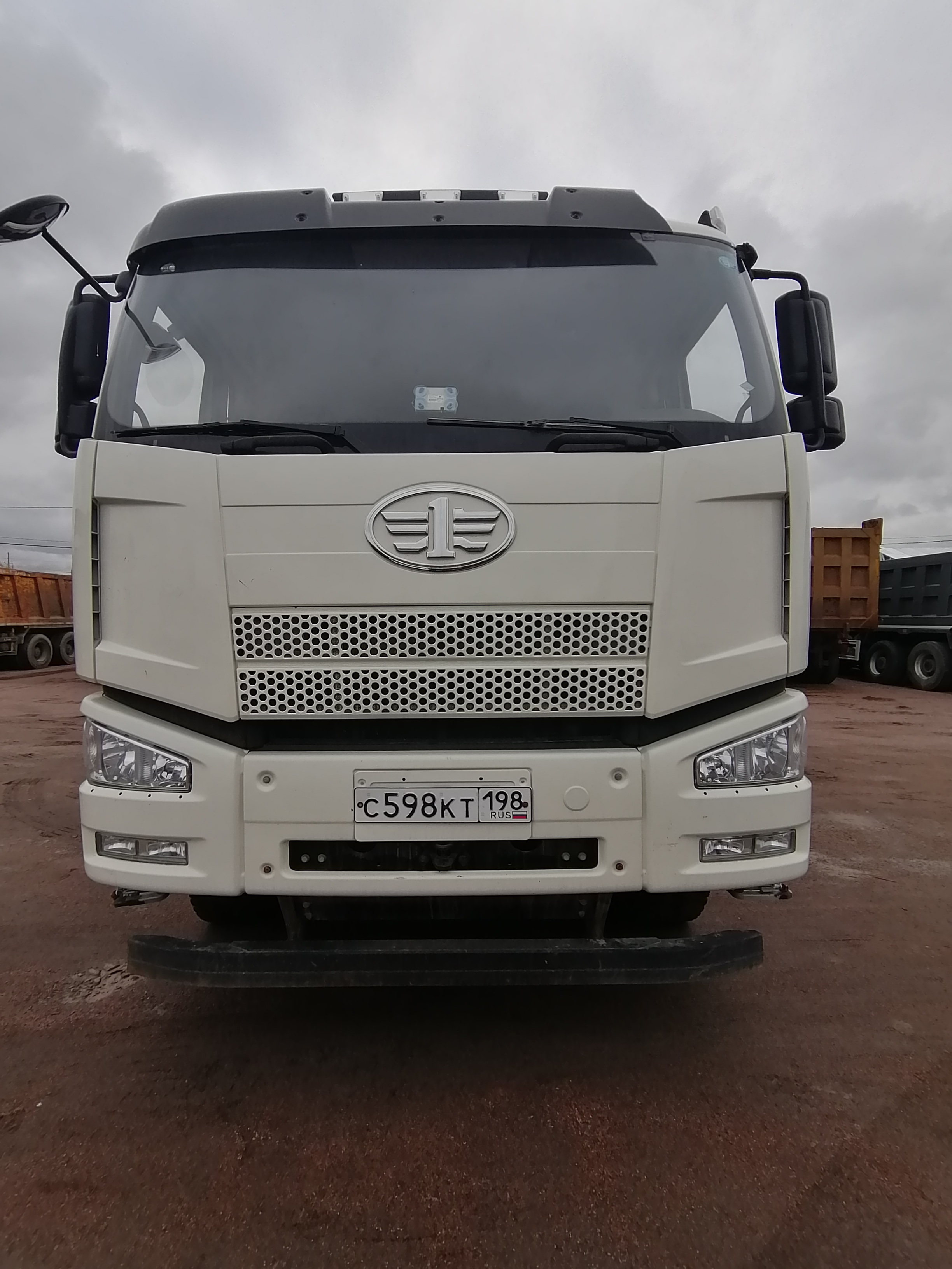 J6 6x4 Самосвал