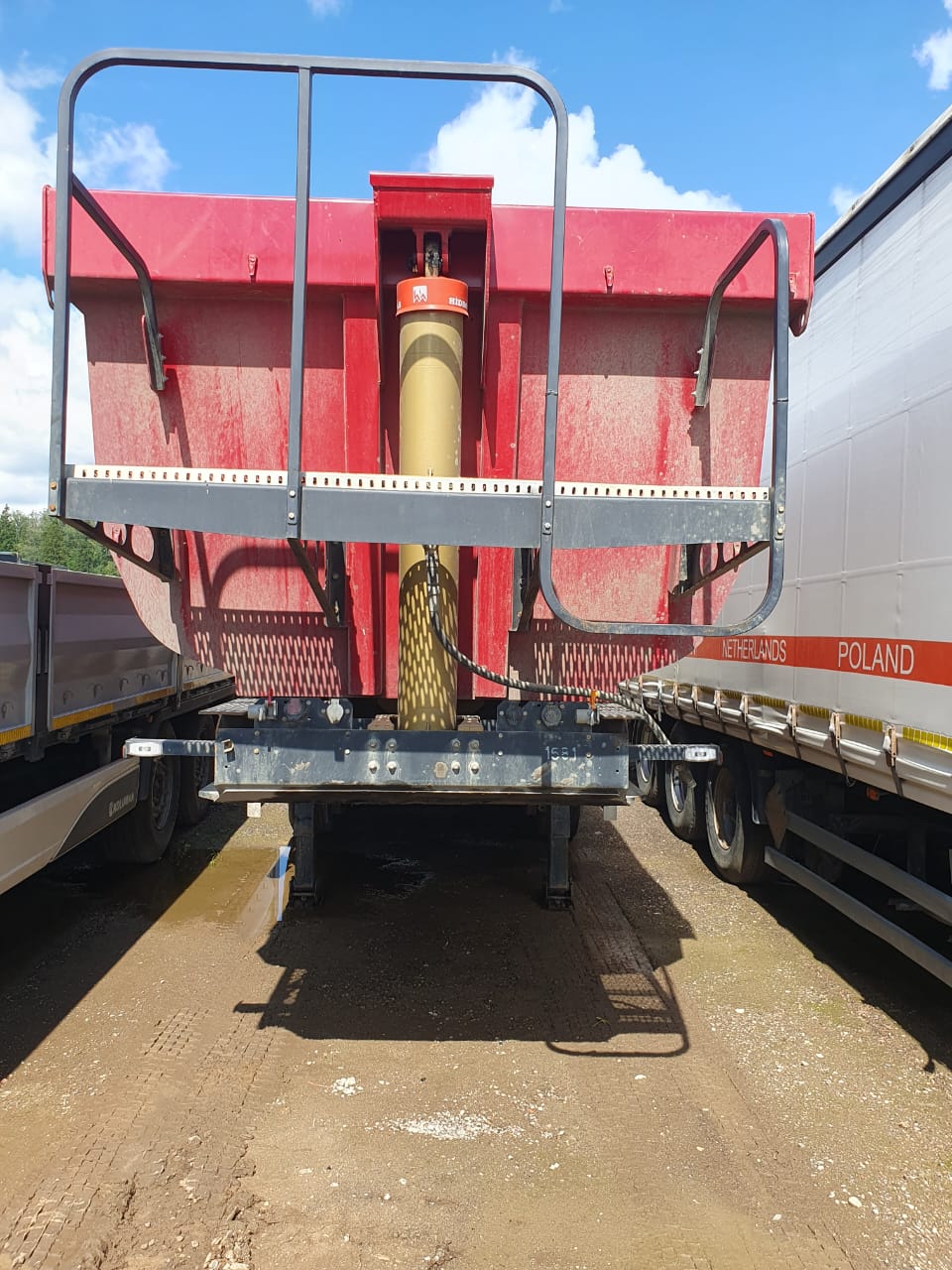 9509-30 Полуприцеп самосвальный