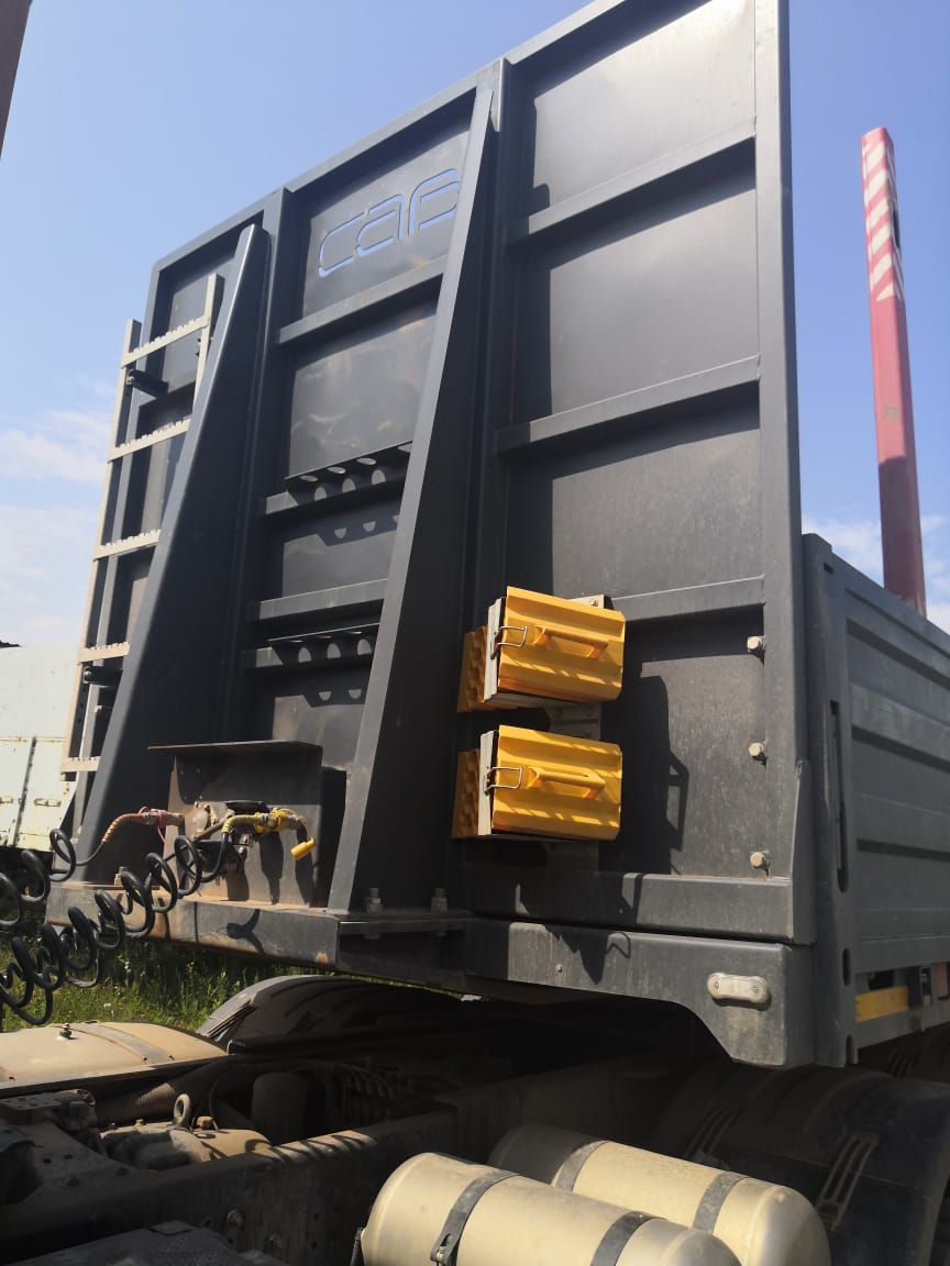 9318* Полуприцеп тяжеловоз 3 оси