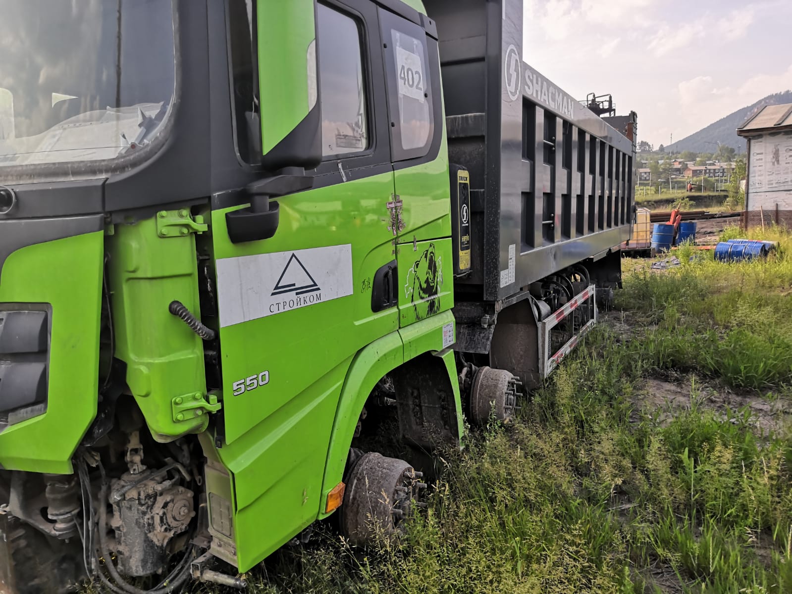 SX* 8x4 Самосвал