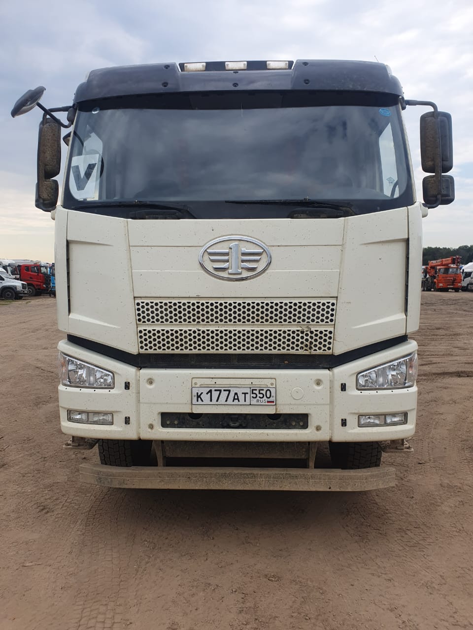 J6 8x4 Самосвал