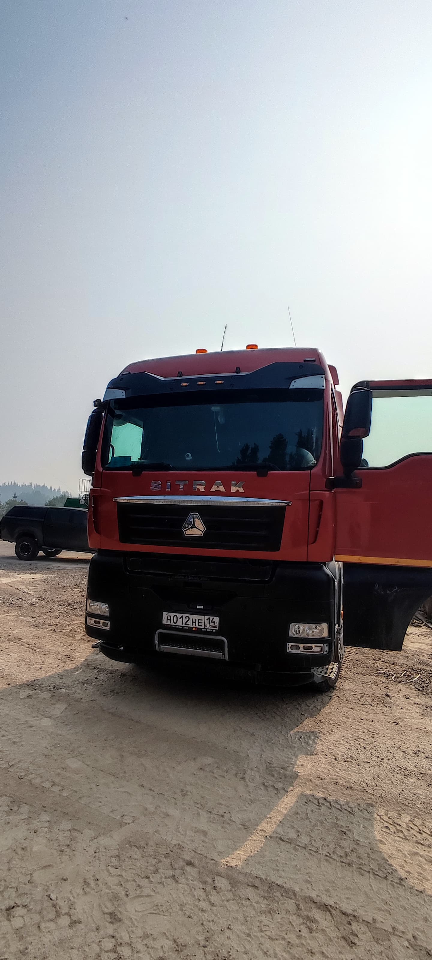C7H 6x4 Седельный тягач
