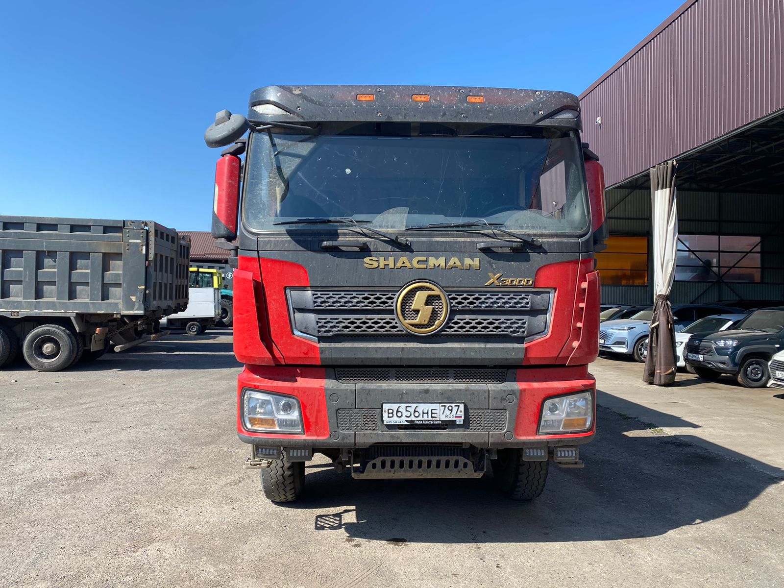 SX* 8x4 Самосвал