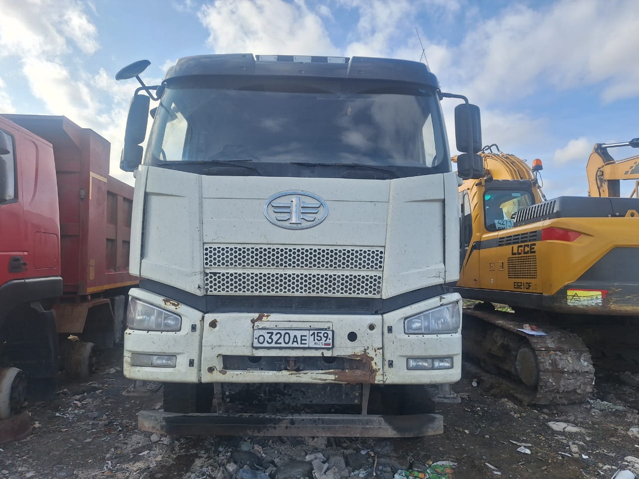J6 8x4 Самосвал