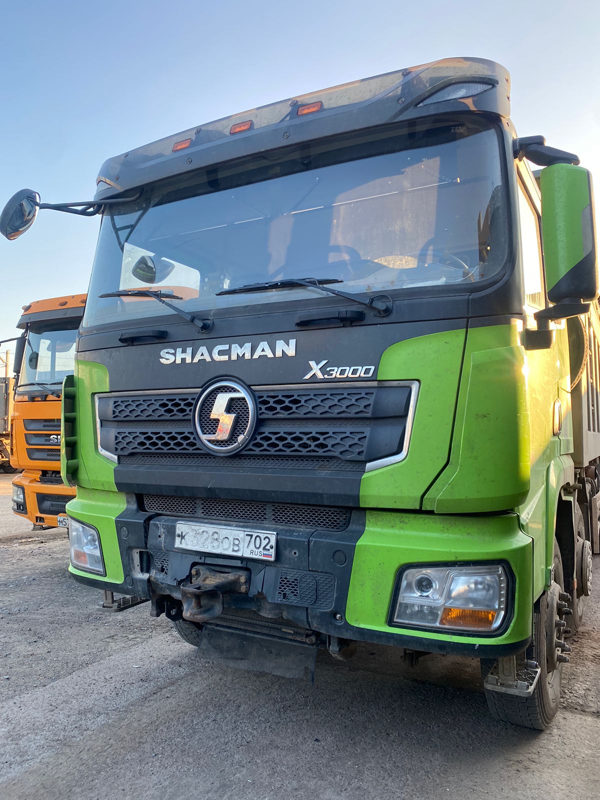 SX* 8x4 Самосвал