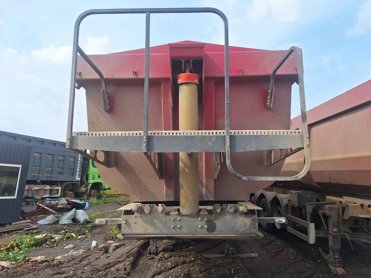9509-30 Полуприцеп самосвальный