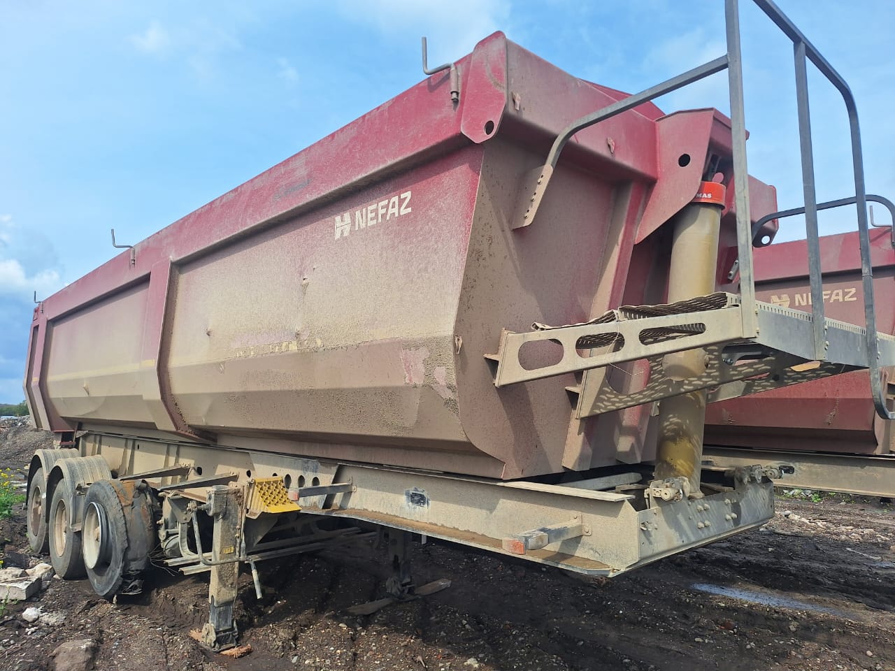 9509-30 Полуприцеп самосвальный