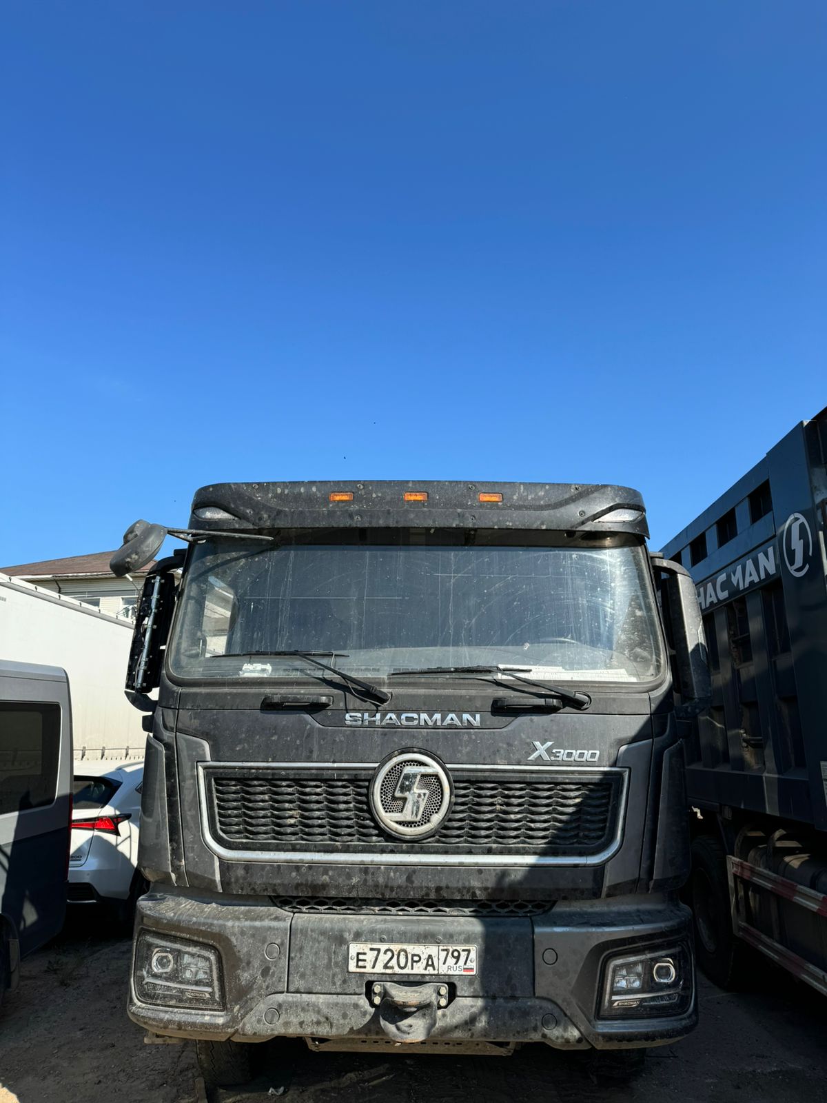 SX* 8x4 Самосвал