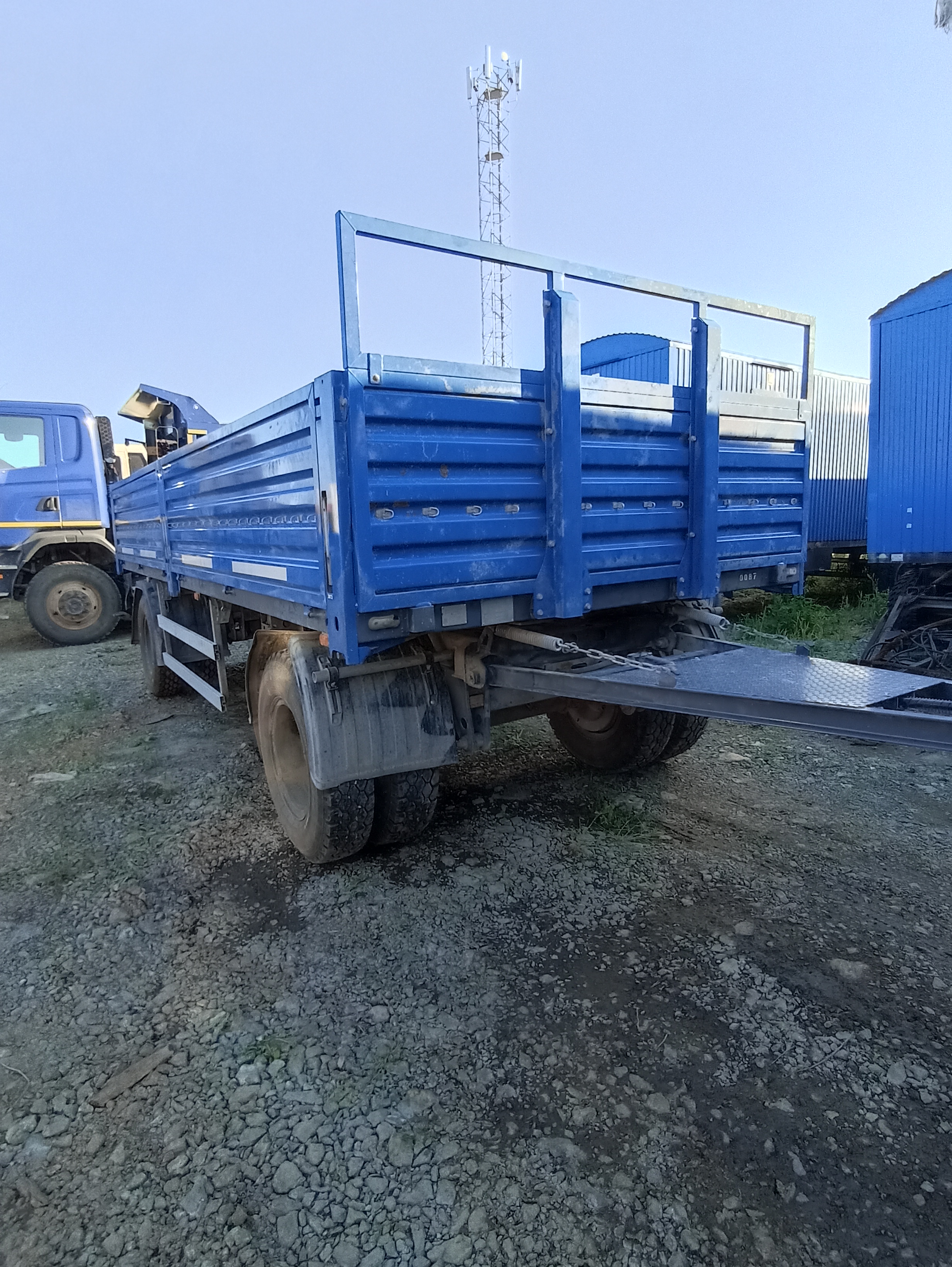 5892* Прицеп бортовой