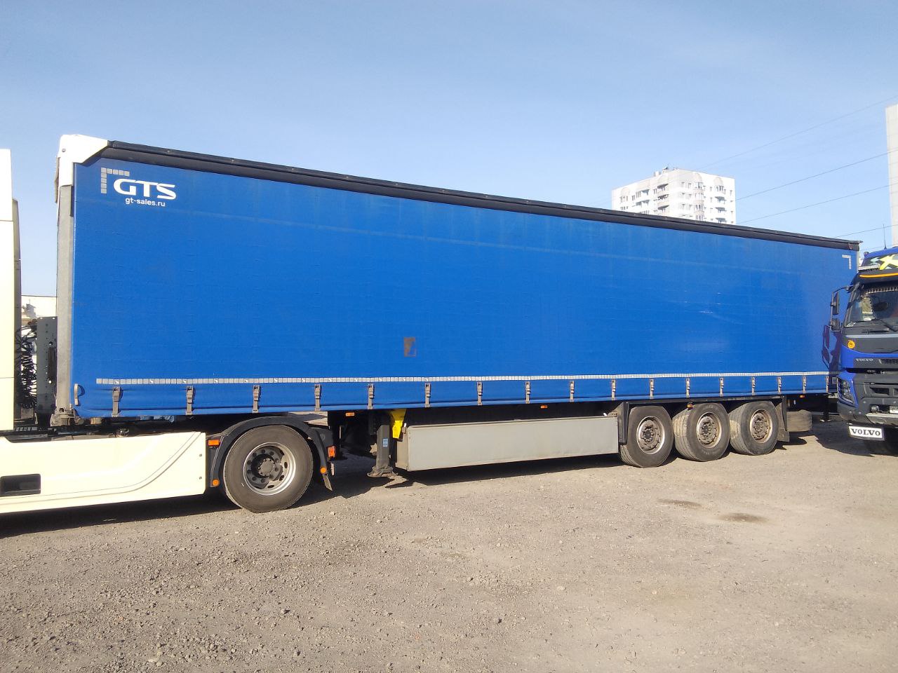 SCS Полуприцеп шторный