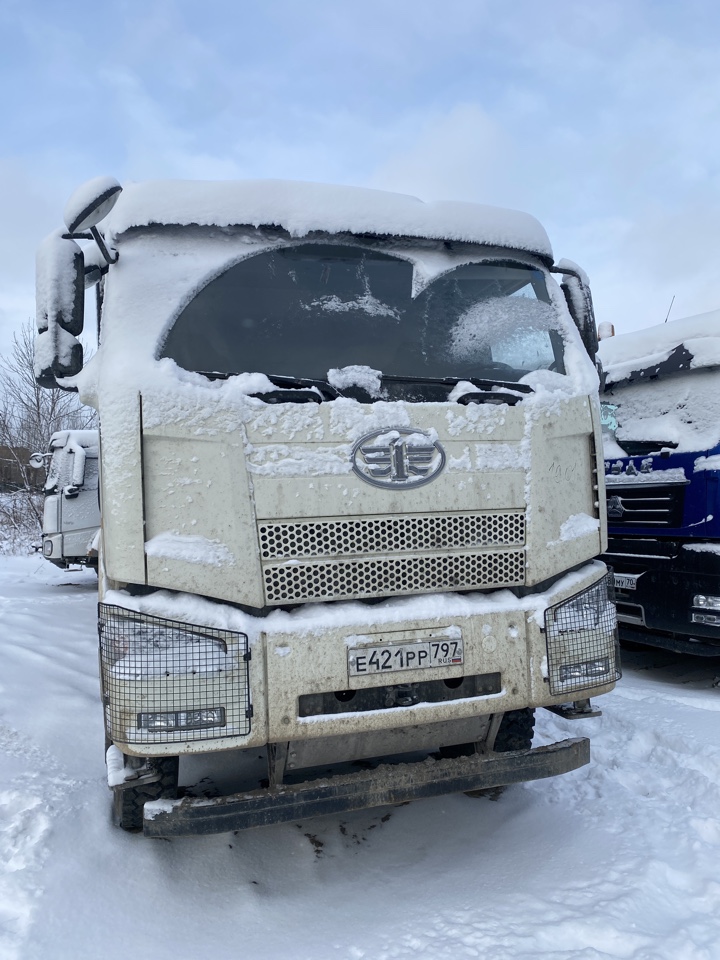 J6 8x4 Самосвал