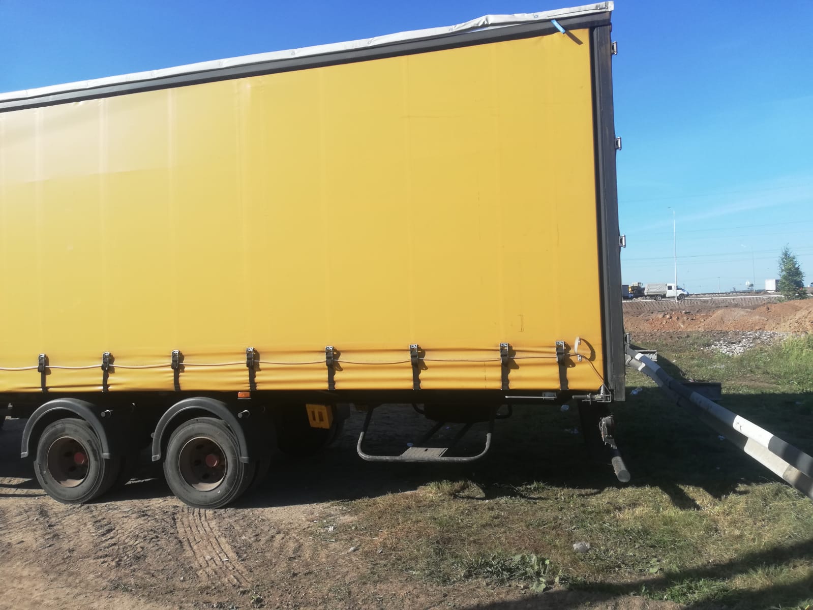 8490* Полуприцеп шторный
