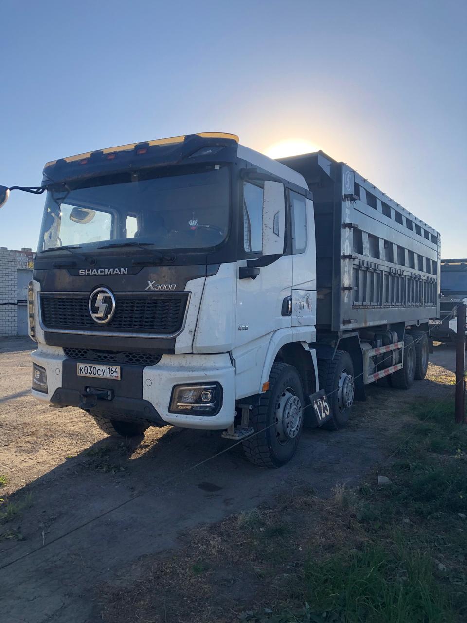 SX* 8x4 Самосвал