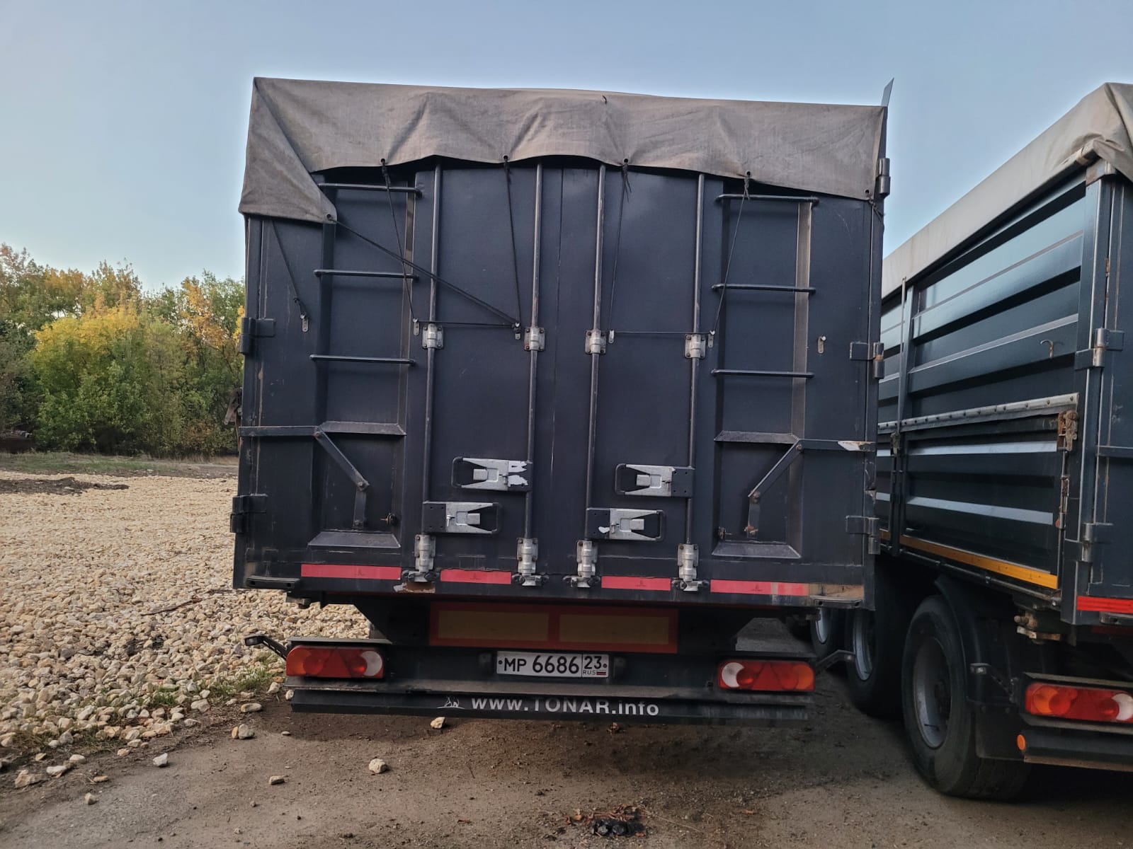9989 Полуприцеп зерновоз