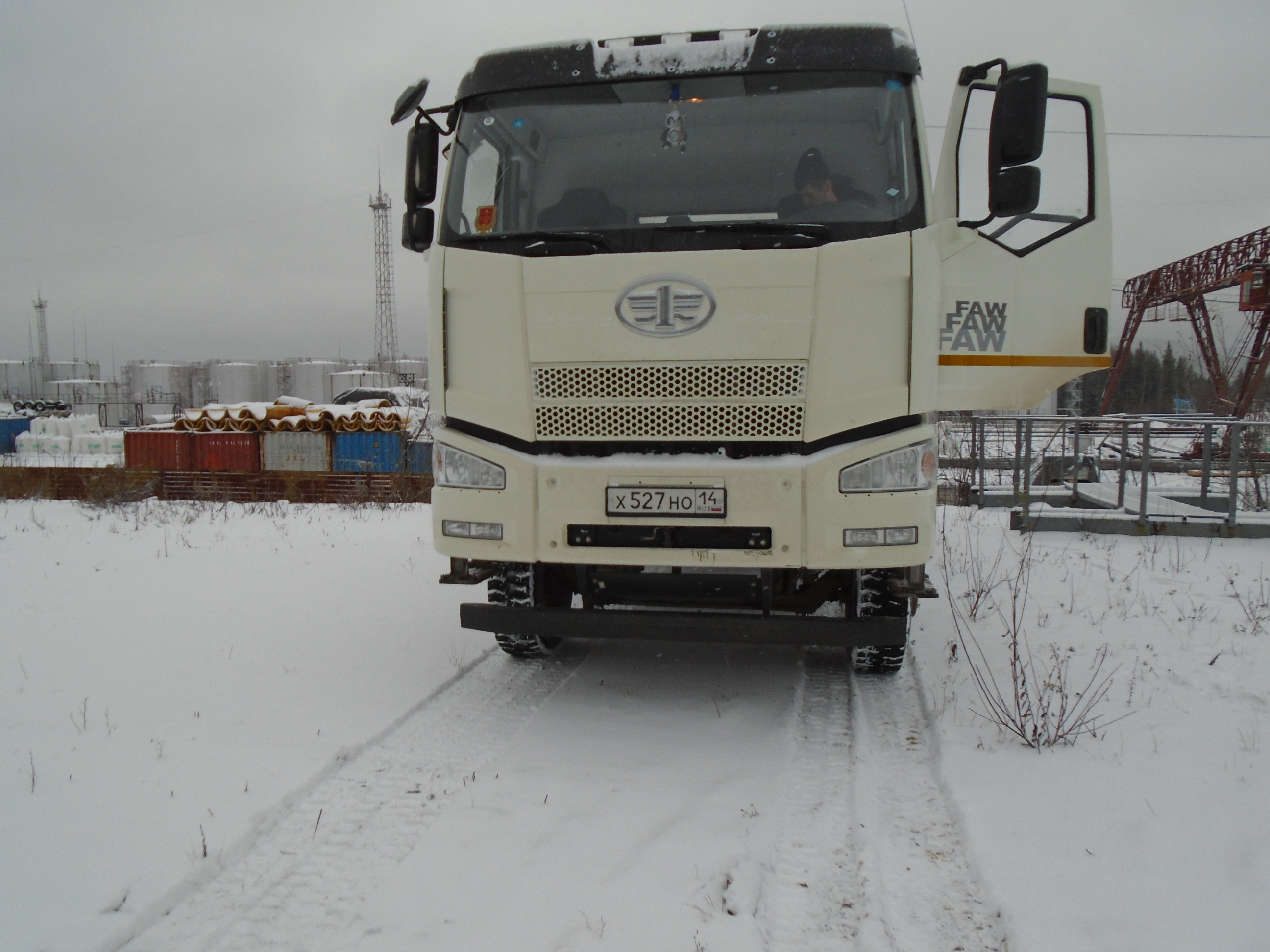 J6 6x4 Автобетоносмеситель