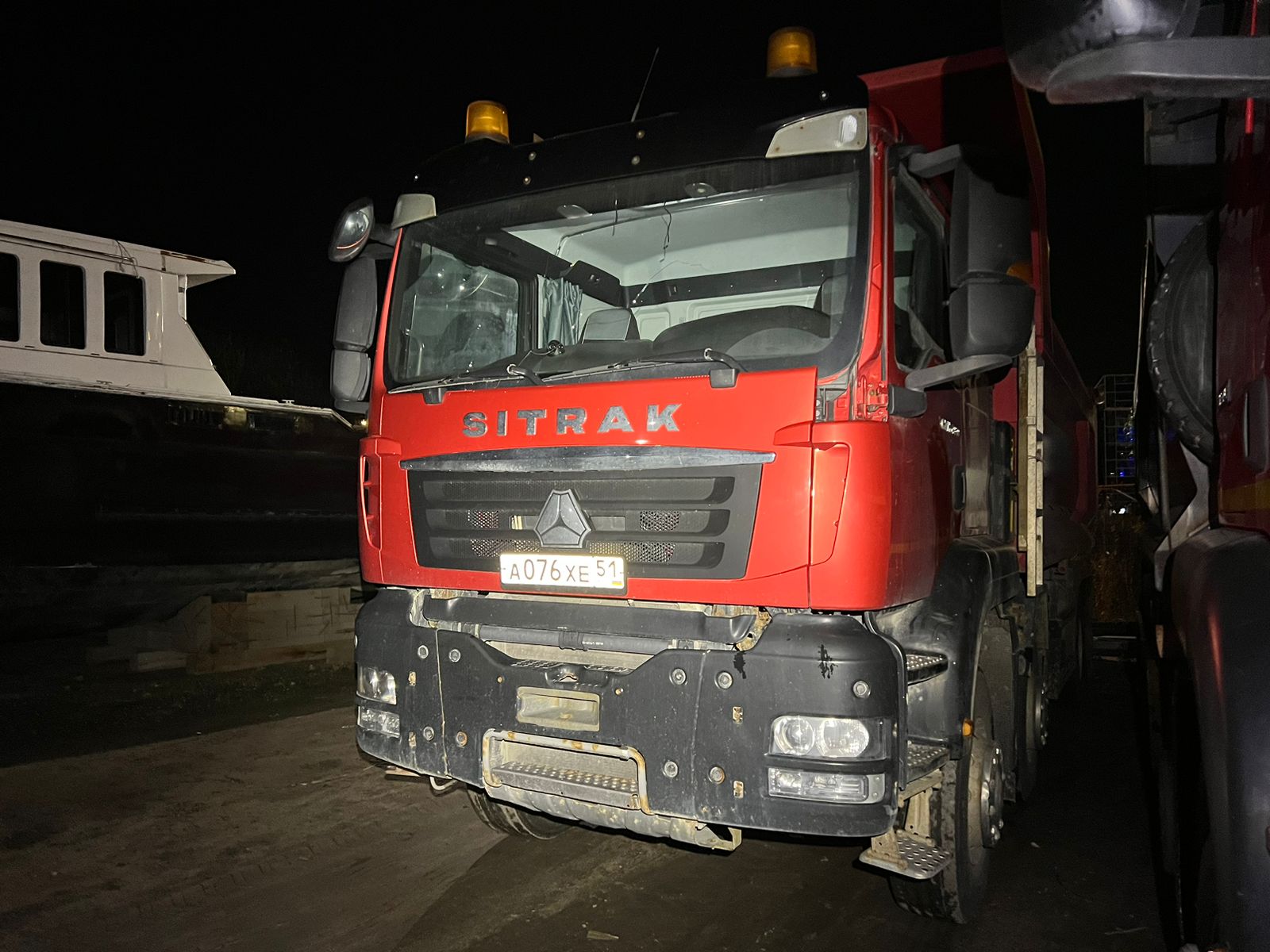 C7H 8x4 Самосвал