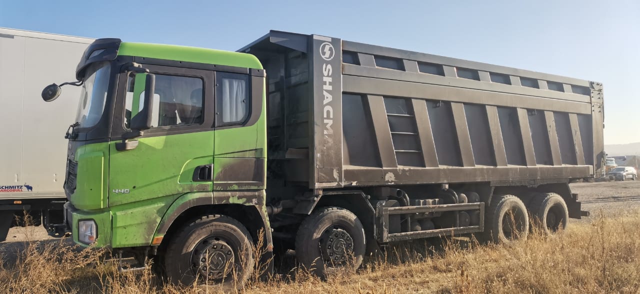 SX* 8x4 Самосвал