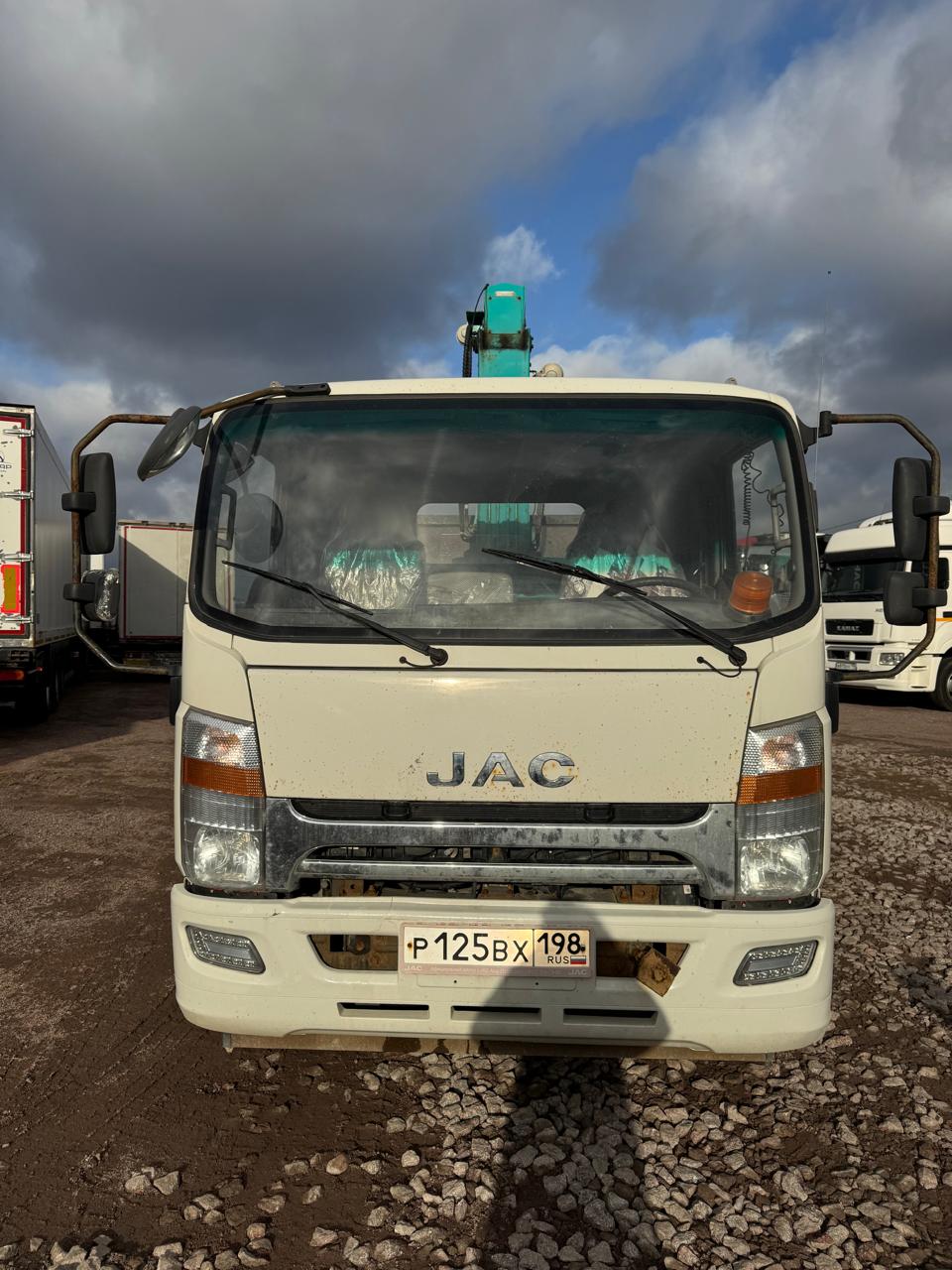 4705* на шасси JAC N120 Бортовой с КМУ